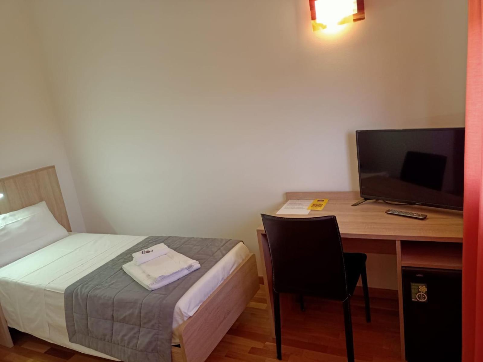 Single Room photo 2