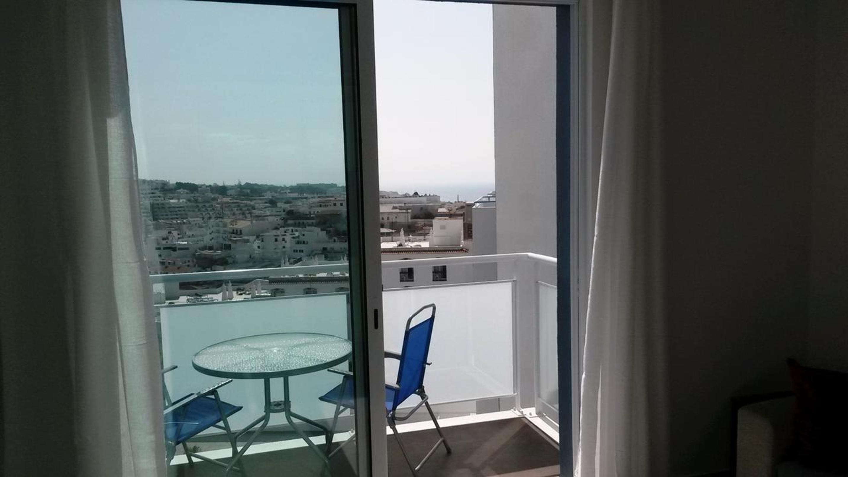 Apartment with Balcony photo 3