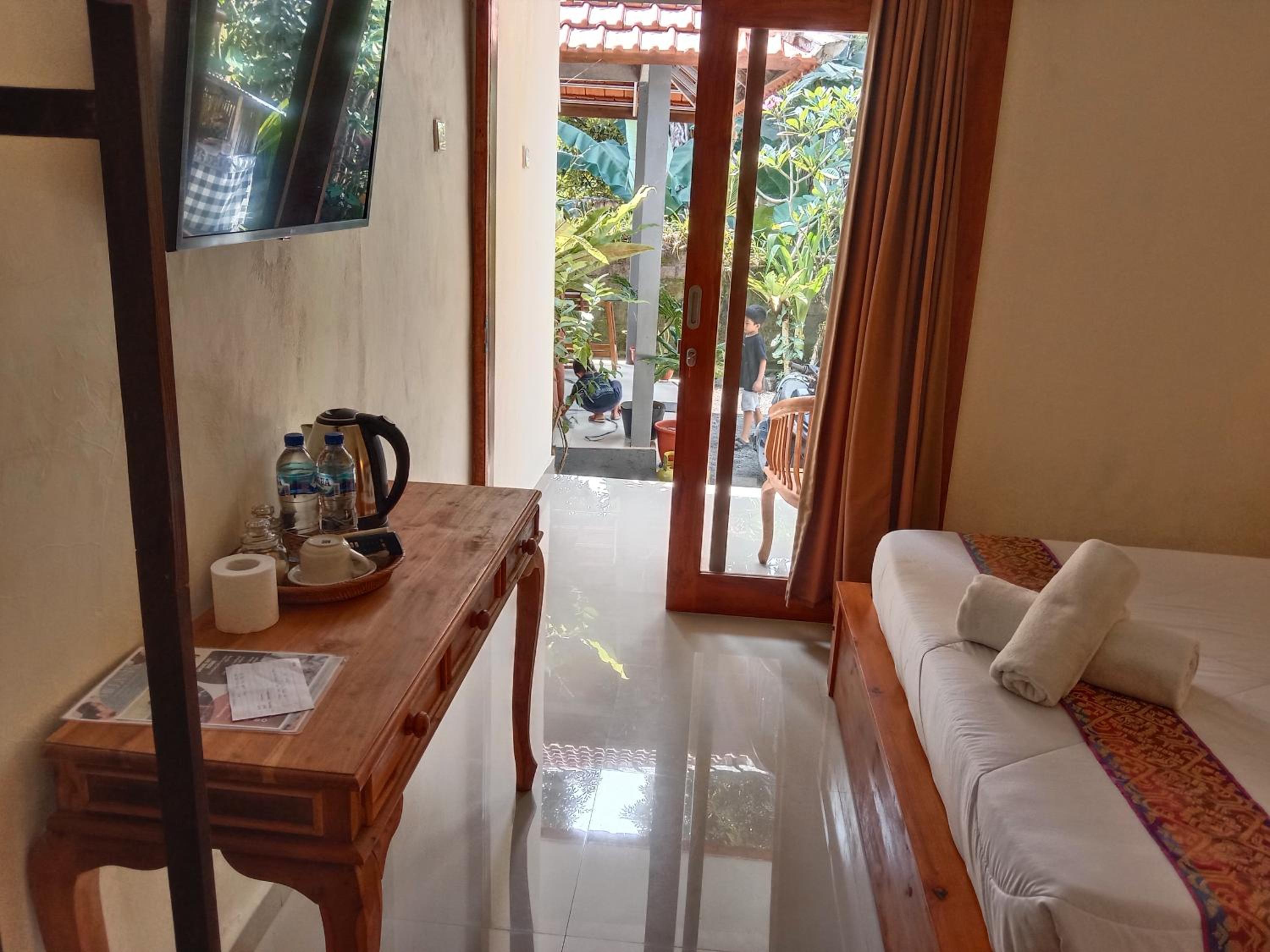 Double Room with Garden View - Photo 4