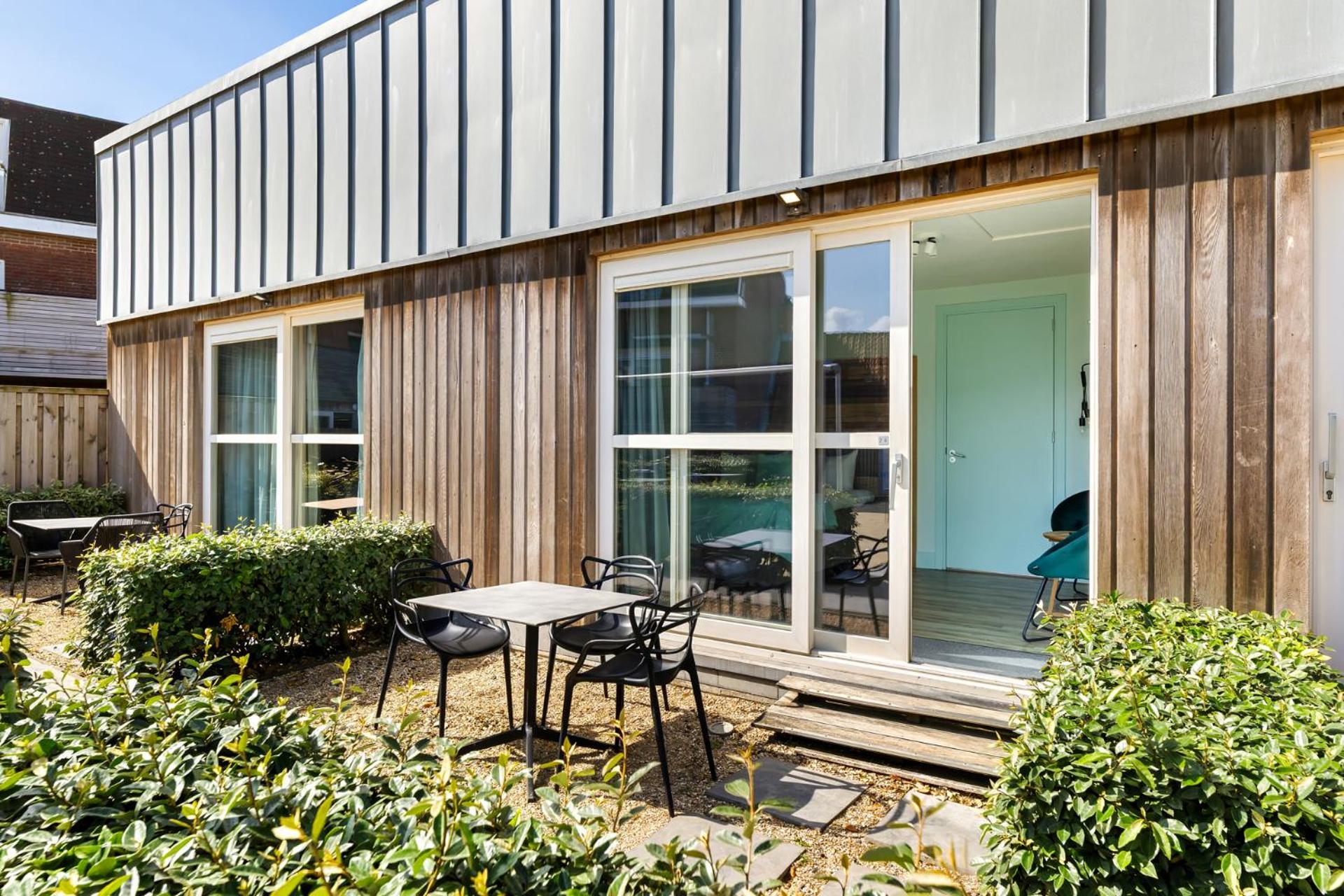 Garden room with terrace
