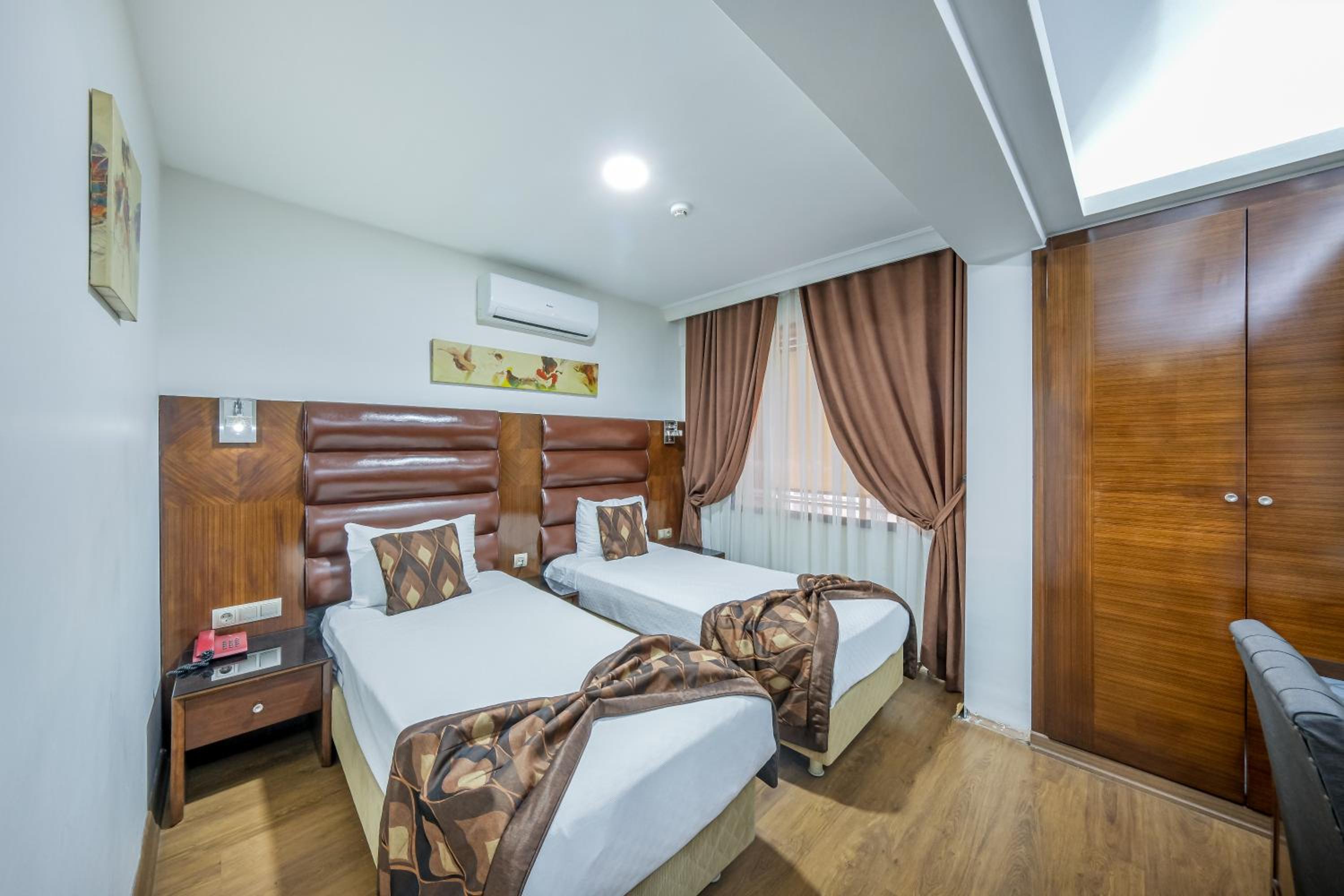 Single Room photo 2