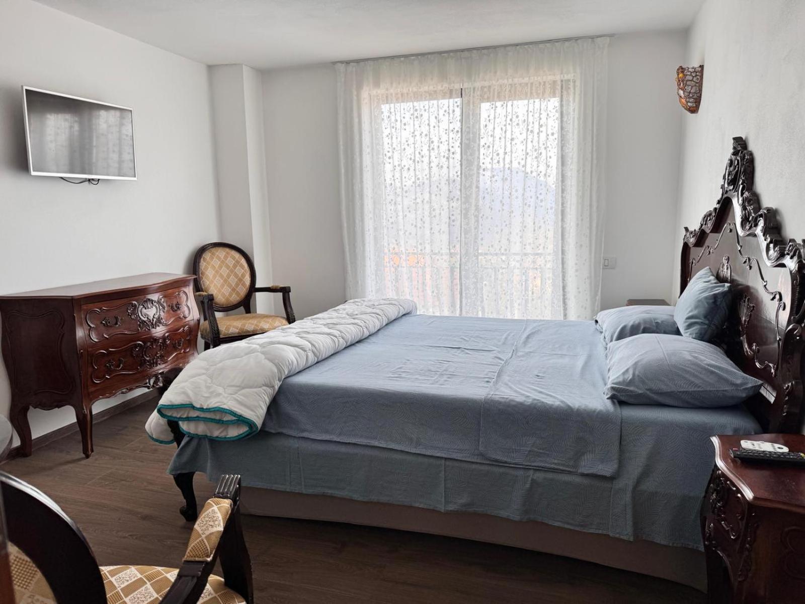 Deluxe Room (2 Adults + 1 Child) photo 2