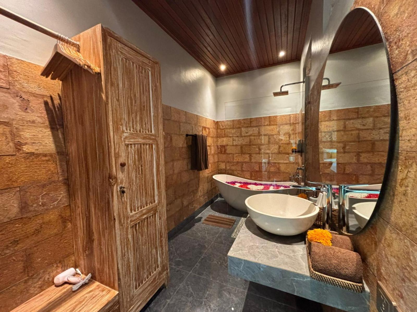 One-Bedroom Villa - Photo 4