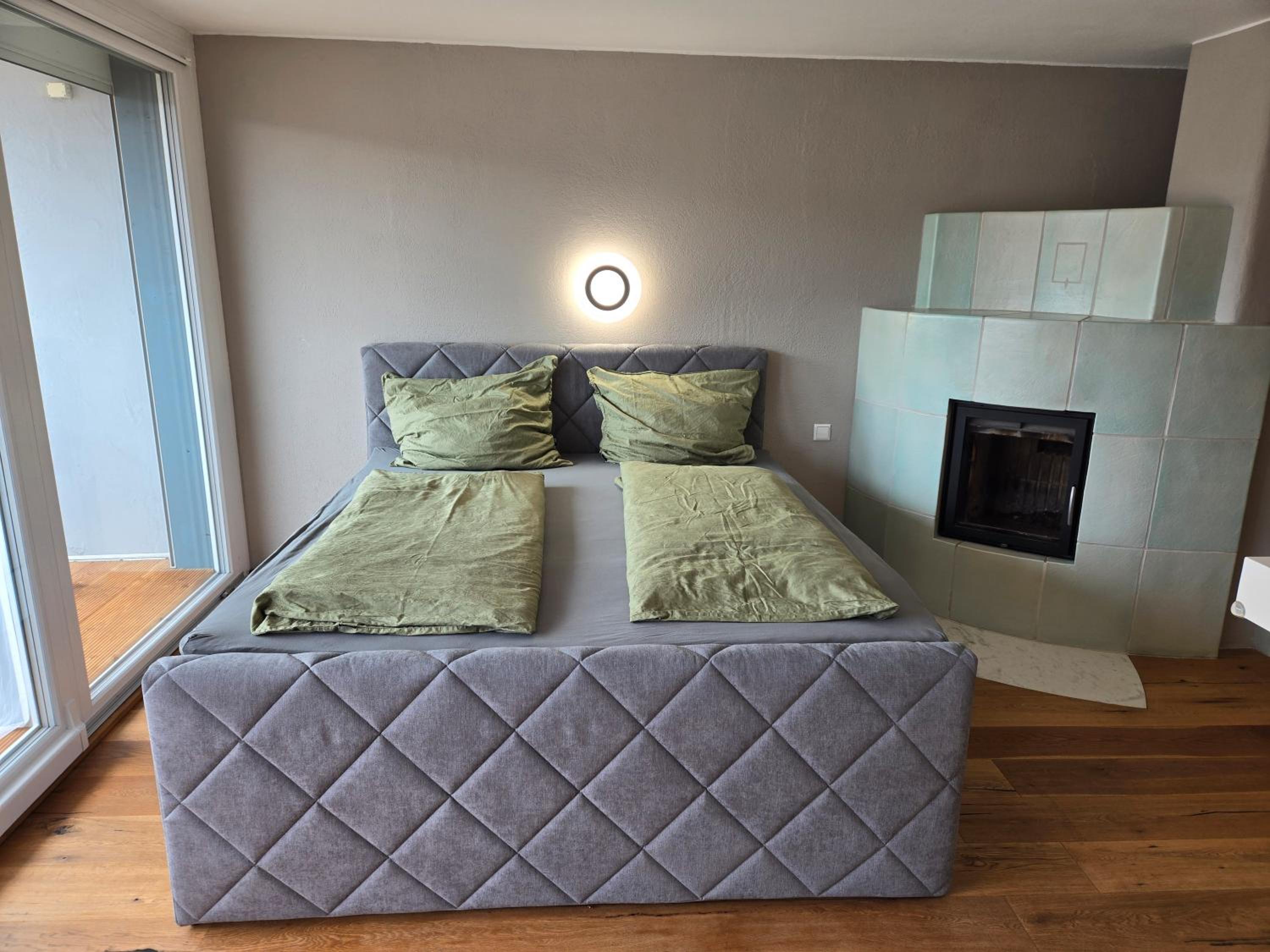 Superior One-Bedroom Apartment with Balcony