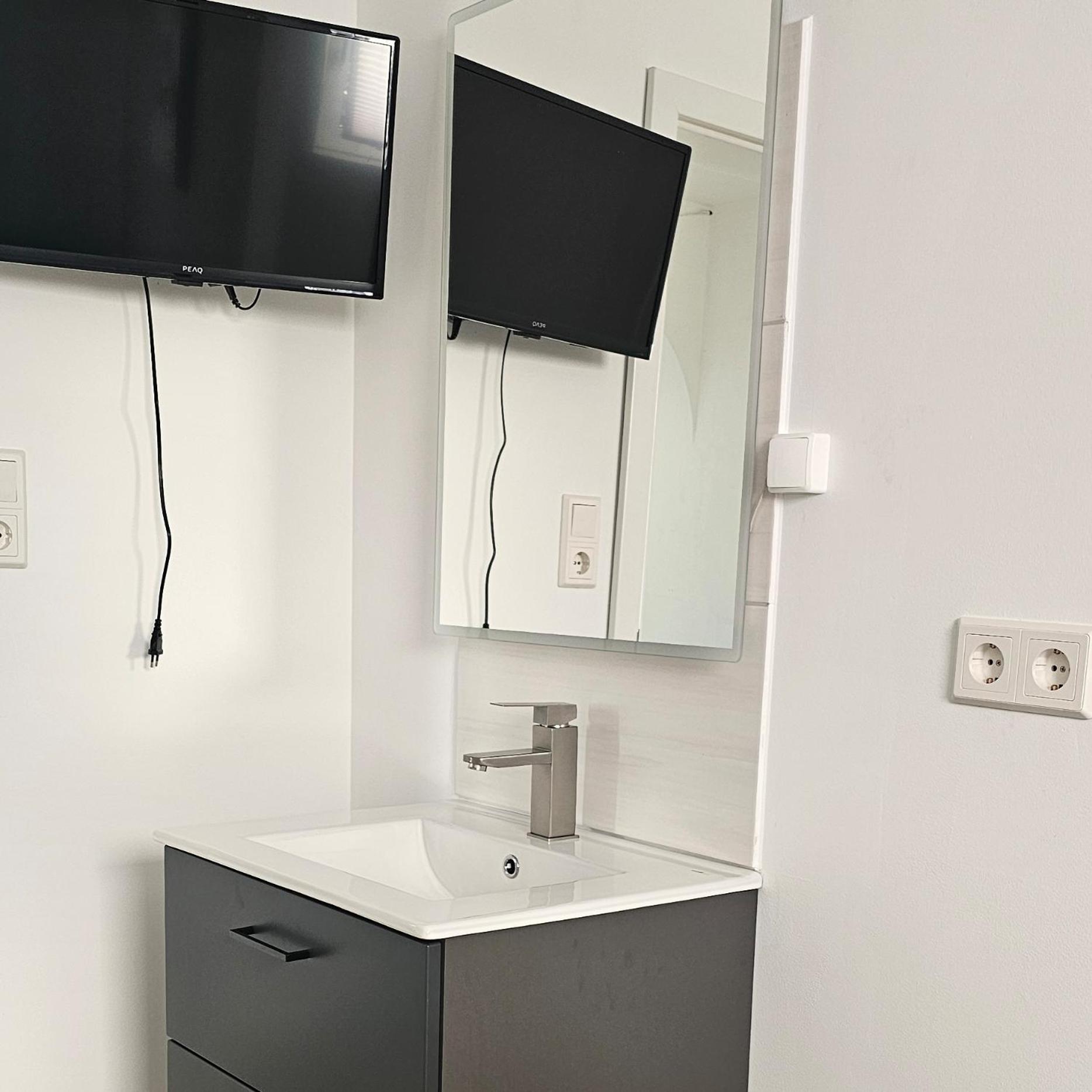Standard Single Room with Shower