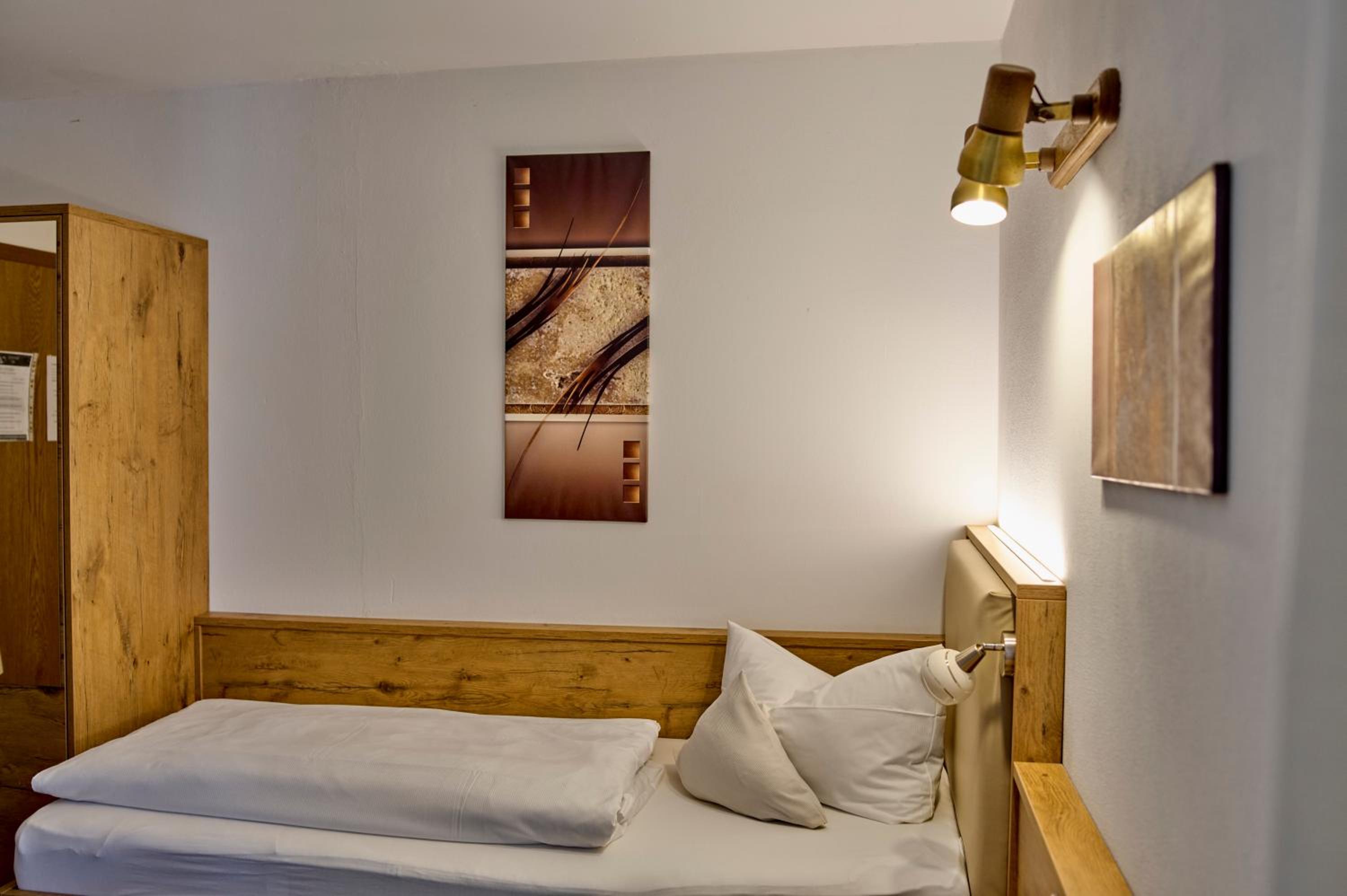 Single Room with Balcony photo 2