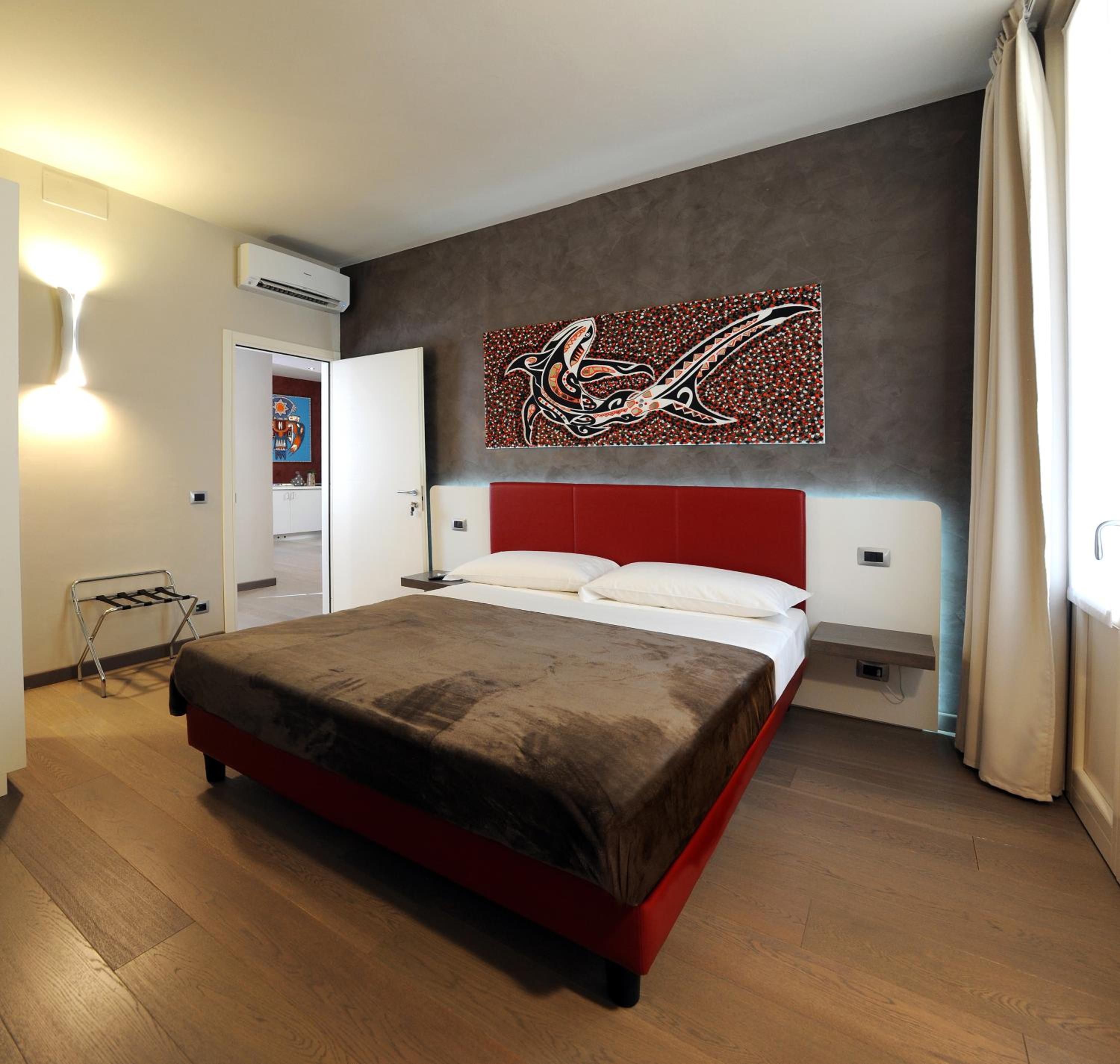 Double Room with Private Bathroom - Photo 1