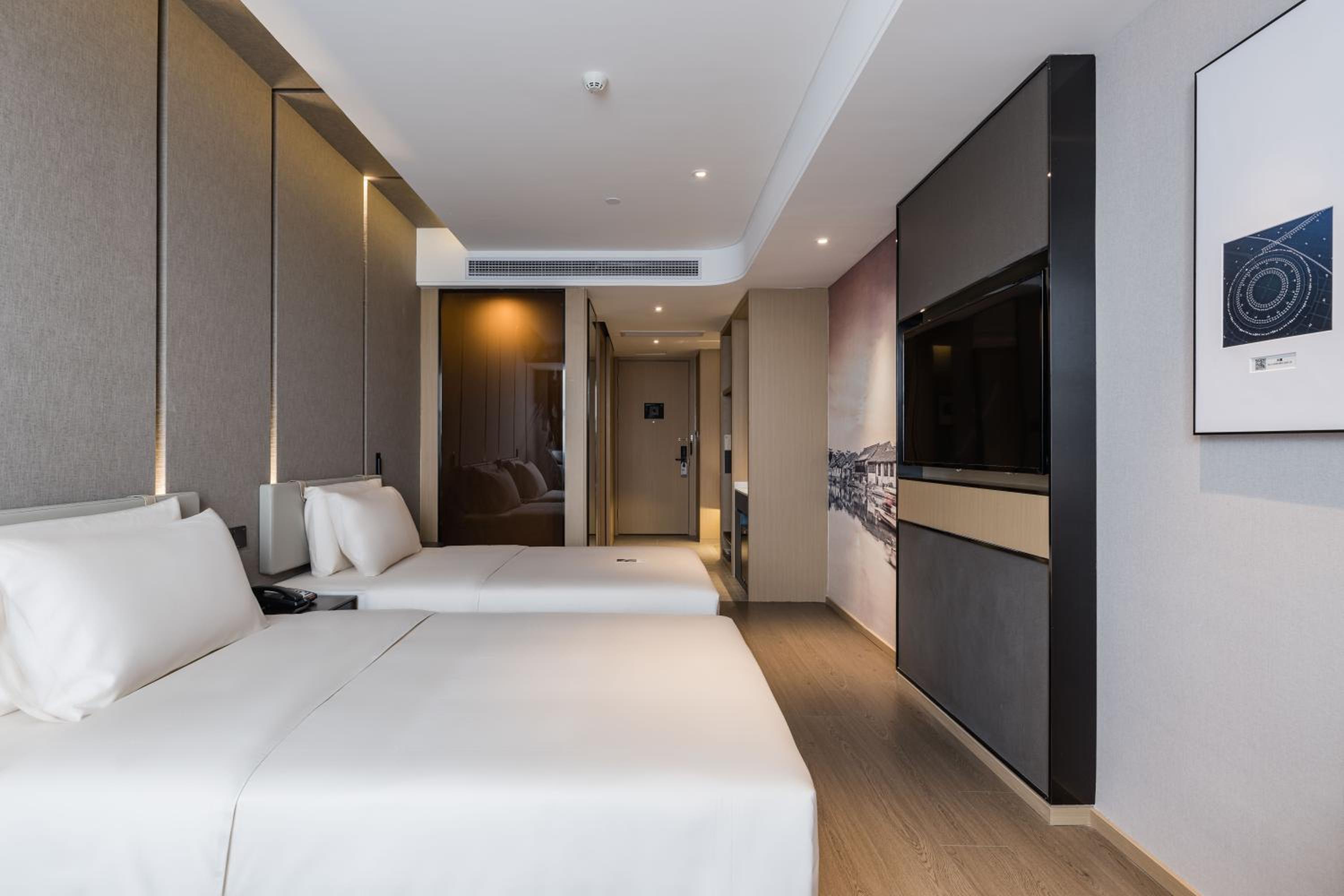 Executive Twin Room - Photo 2