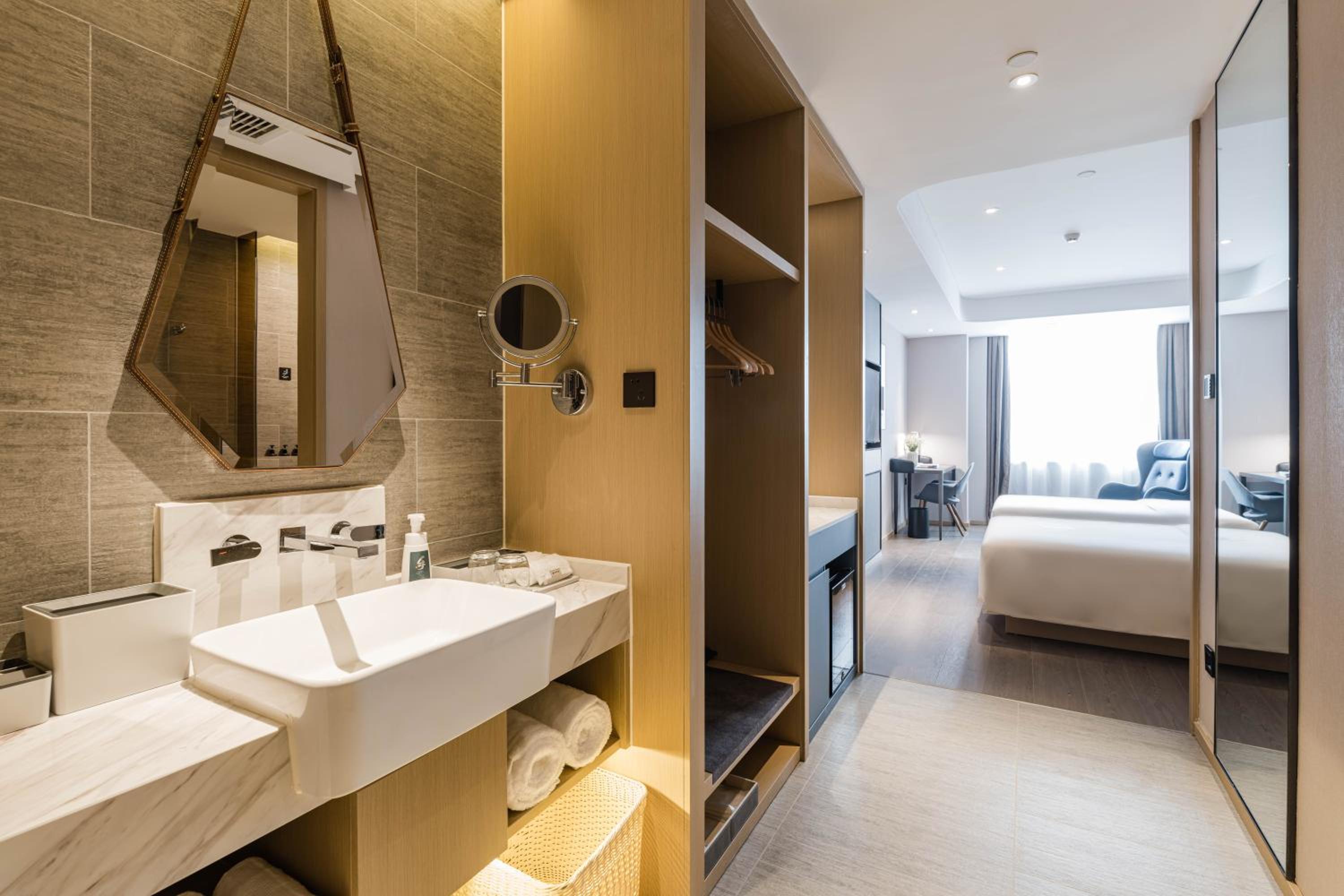 Executive Twin Room - Photo 4