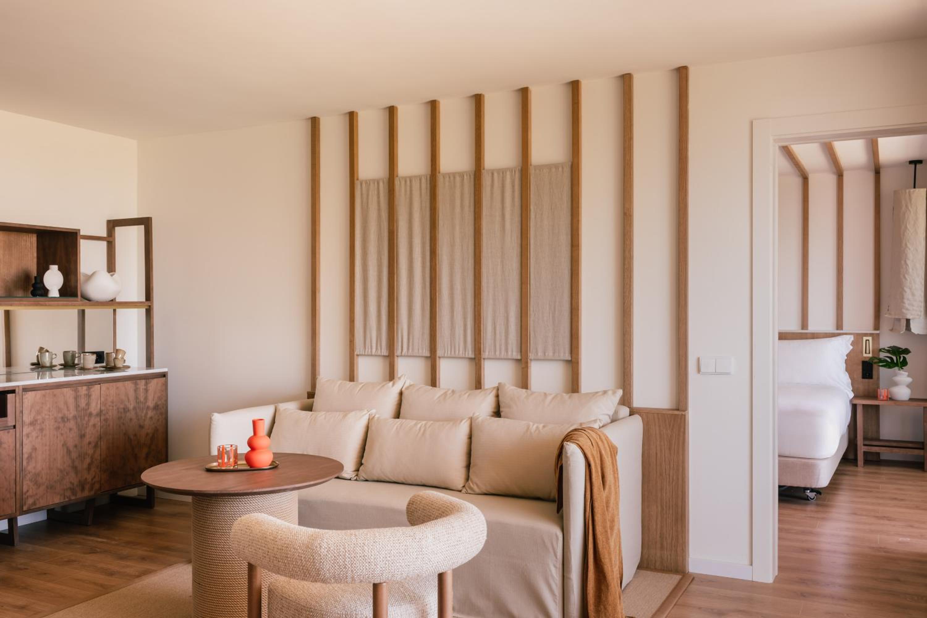 Ultimate ME + 2 Bedroom Suite - Photo 5