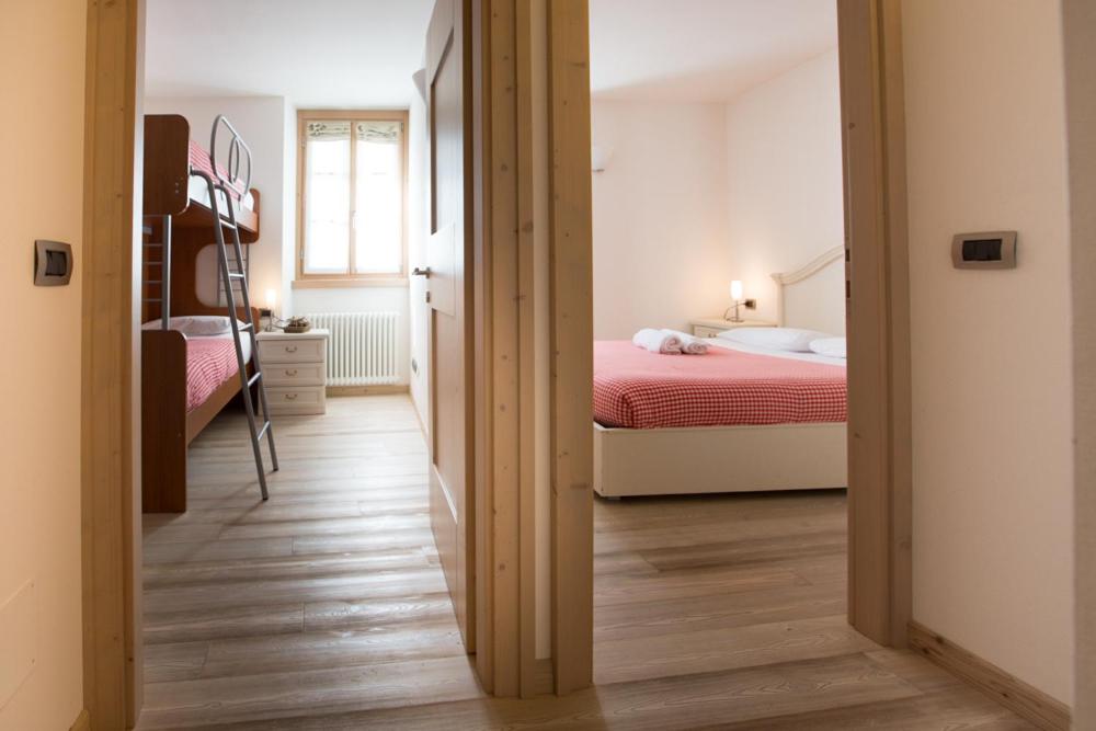Two-Bedroom Apartment with Balcony photo 3