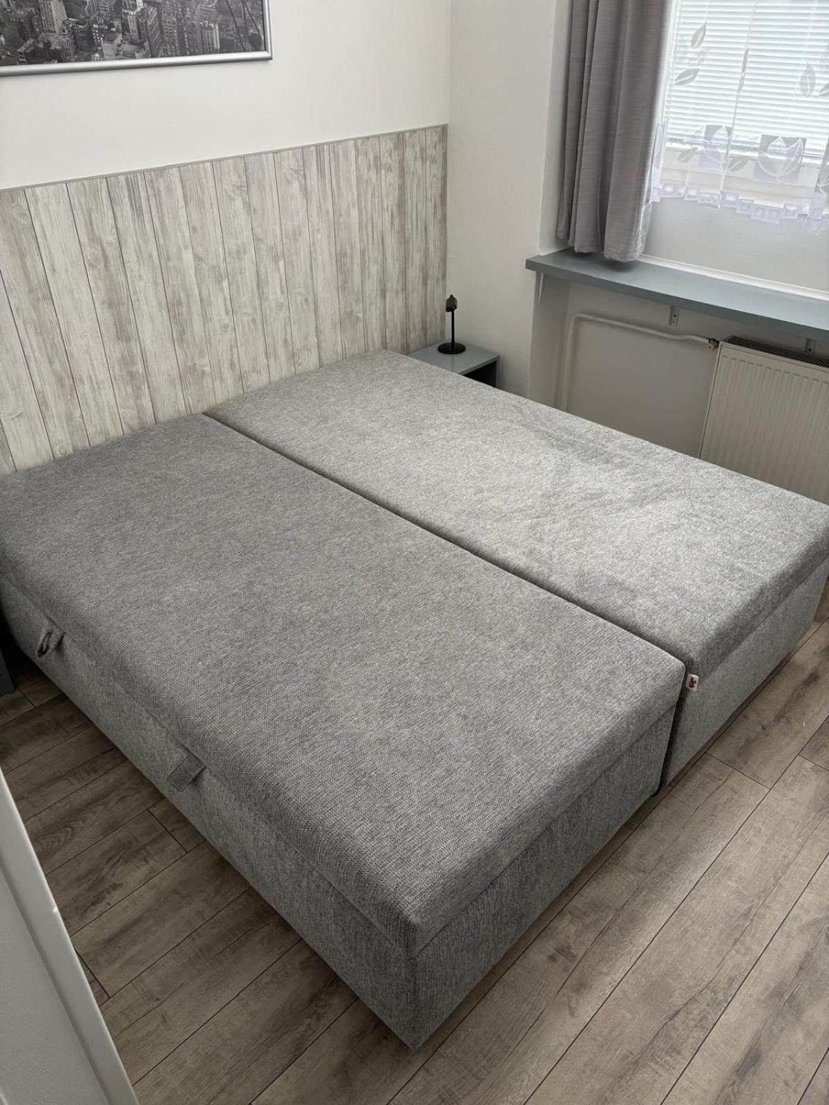Deluxe Studio