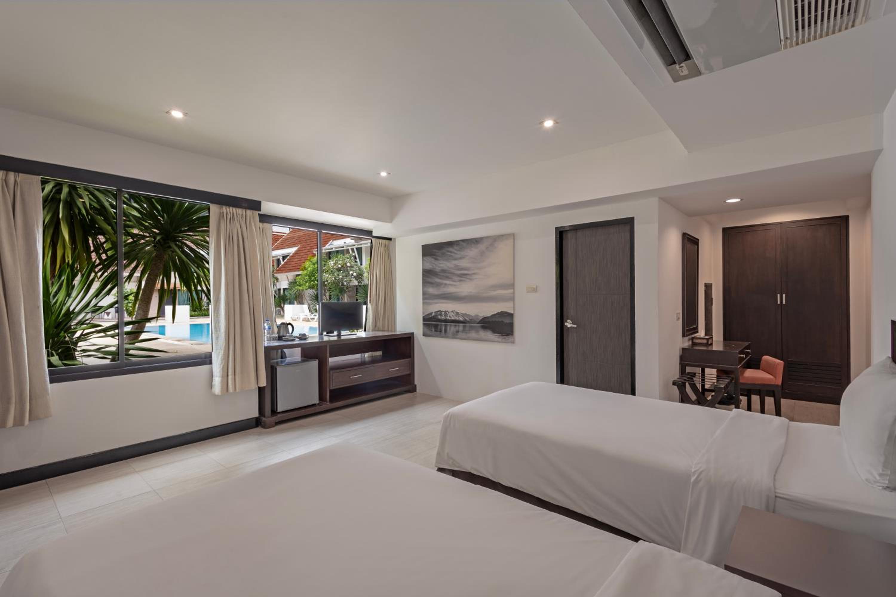 Superior Garden Access Twin