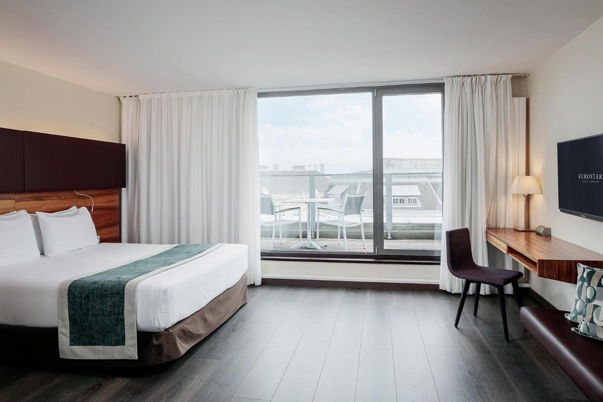 Deluxe Double Room with Balcony