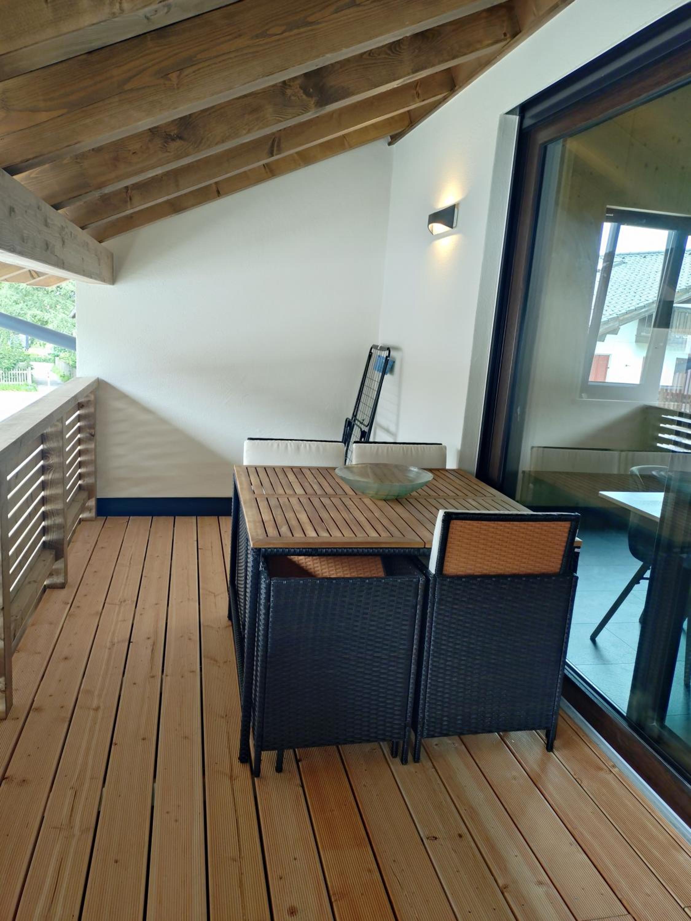 Two-Bedroom Apartment with Balcony photo 2