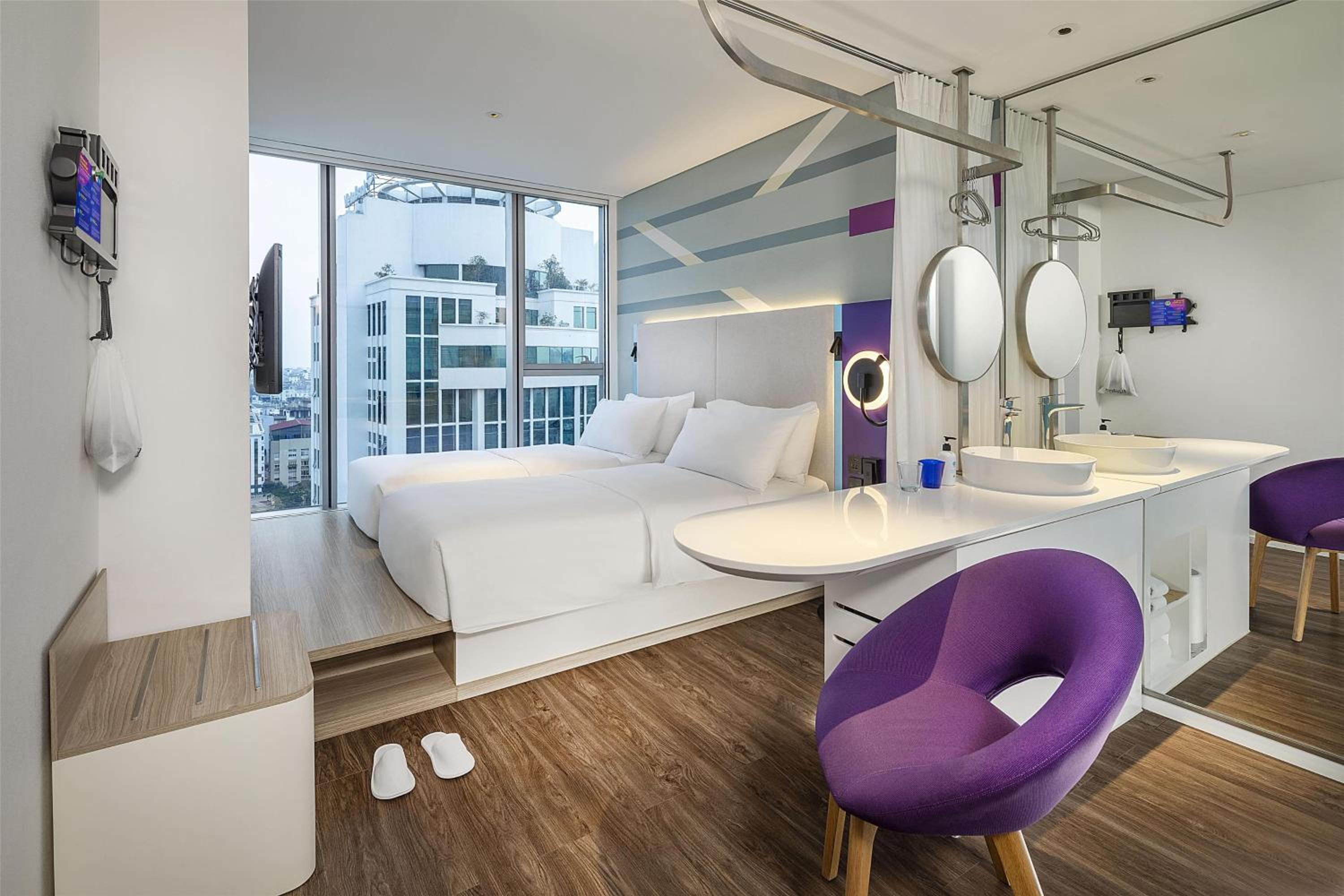 Twin Room - Photo 9