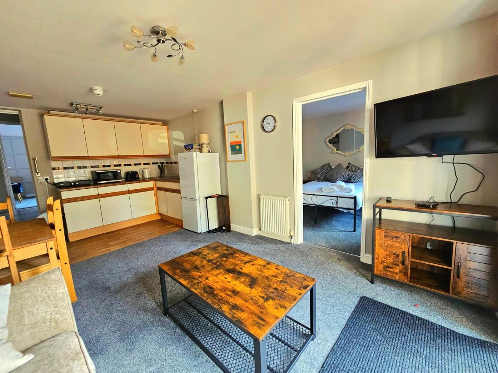 Apartment with Terrace photo 3