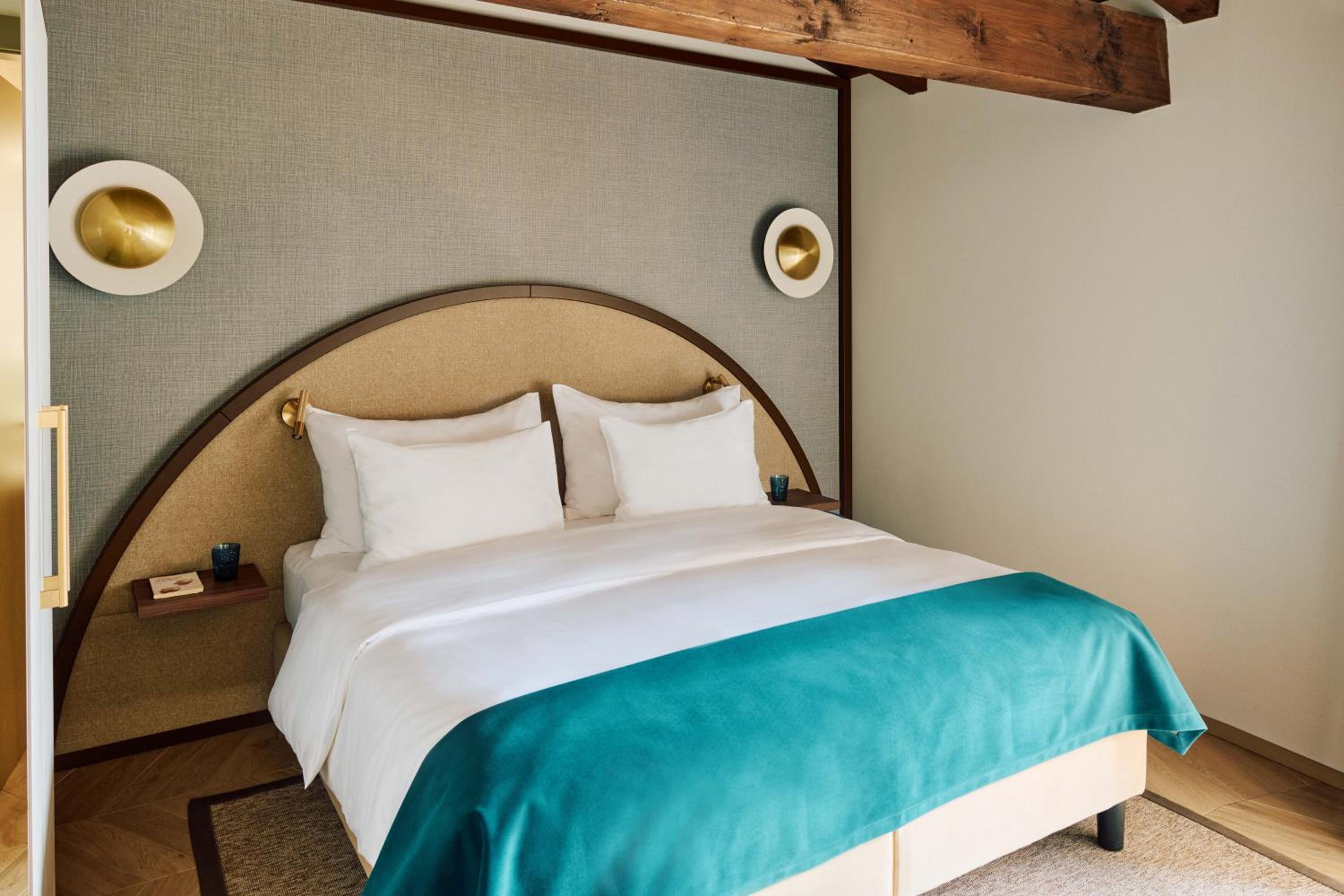 Superior Double Room with Lake View - Photo 6