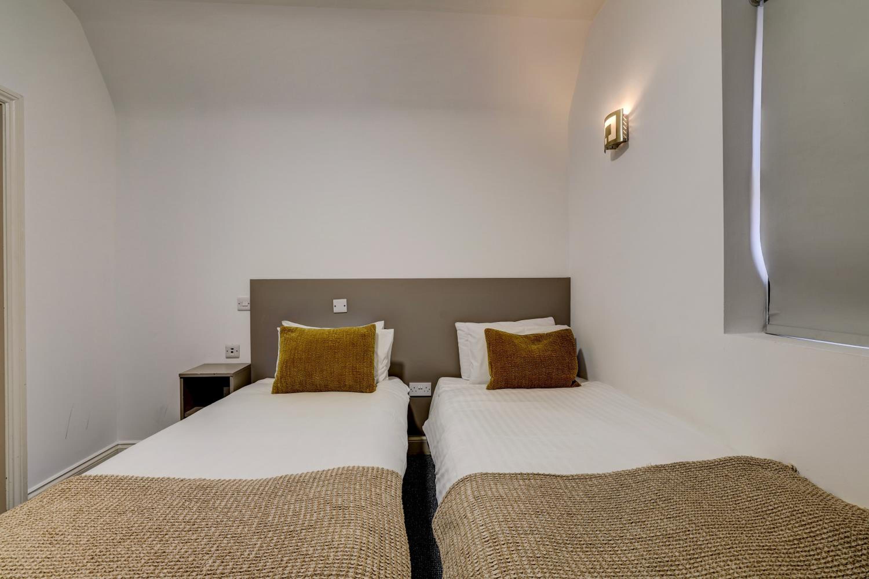 Standard Twin Room photo 2