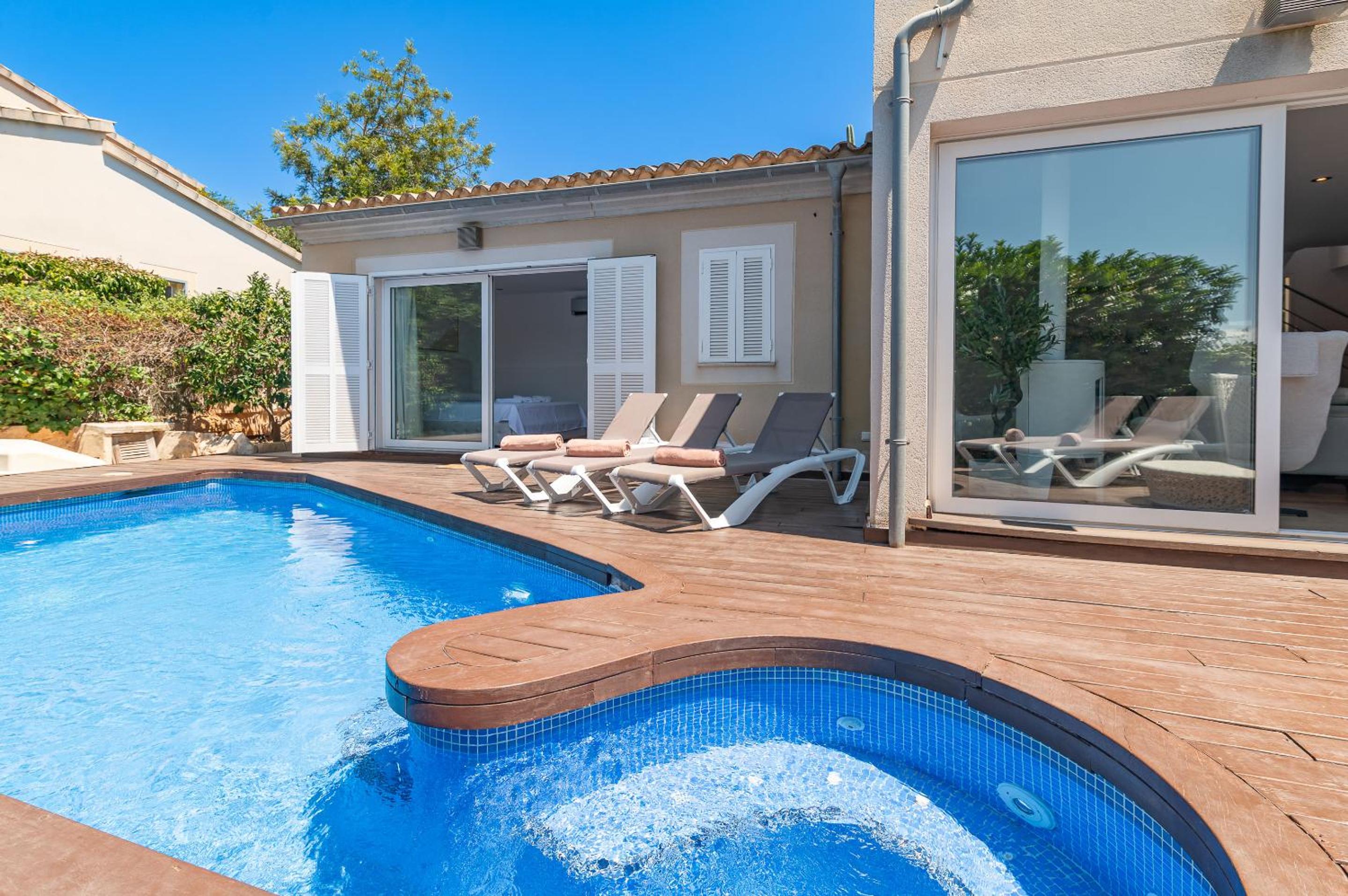 Villa With Private Pool photo 3
