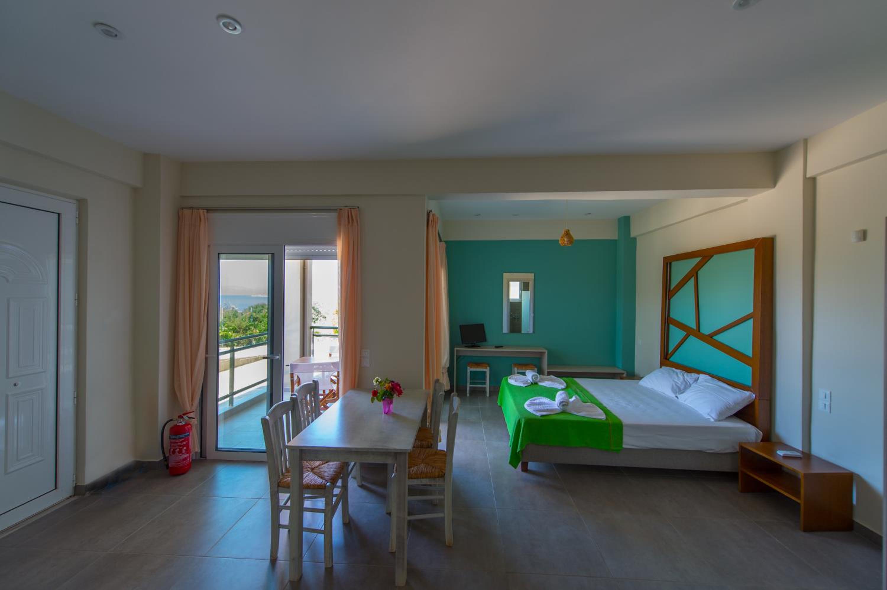 Apartment with Partial Sea View - 1st floor photo 3