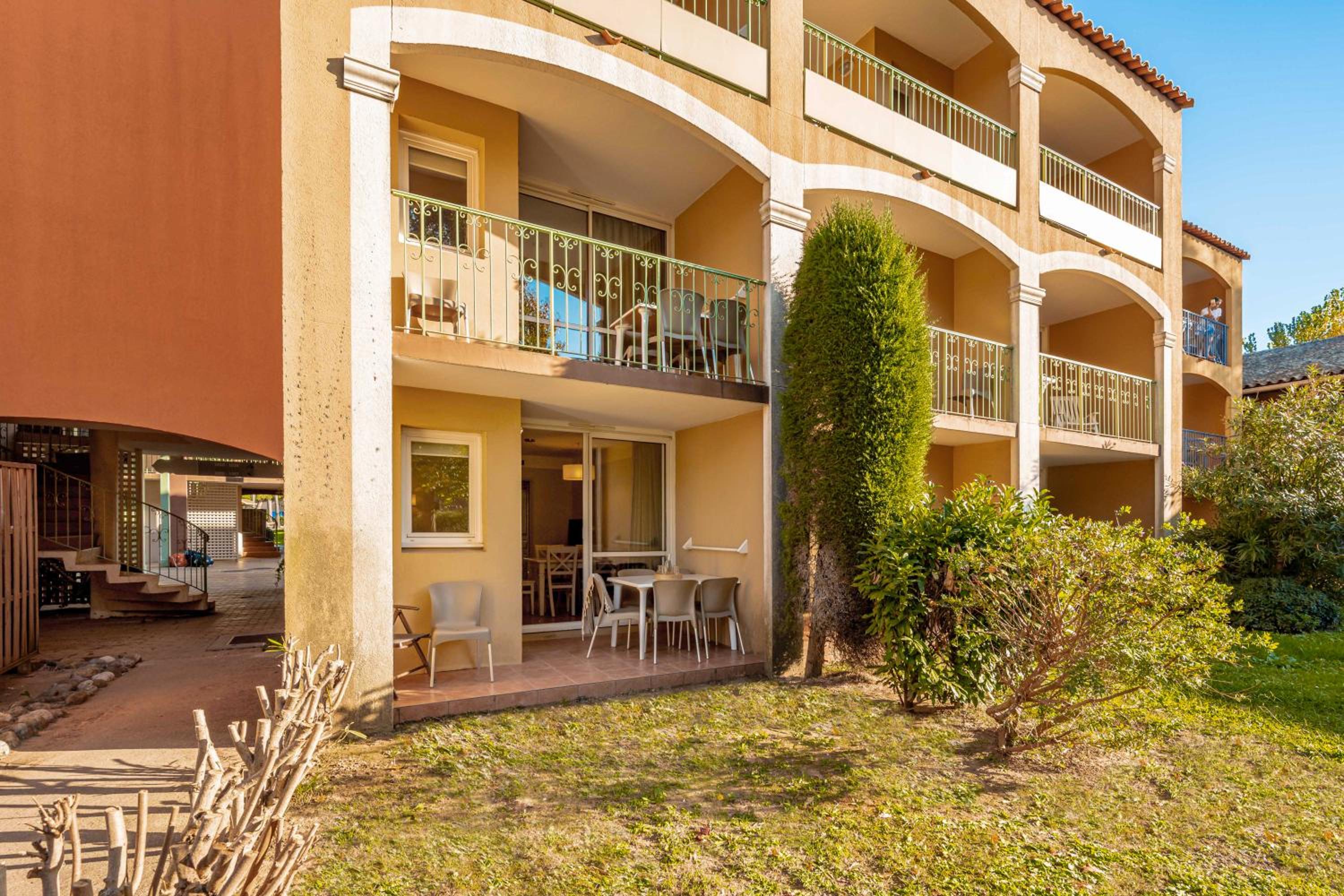 One-Bedroom Apartment with Terrace or Balcony (5 People) - Photo 1