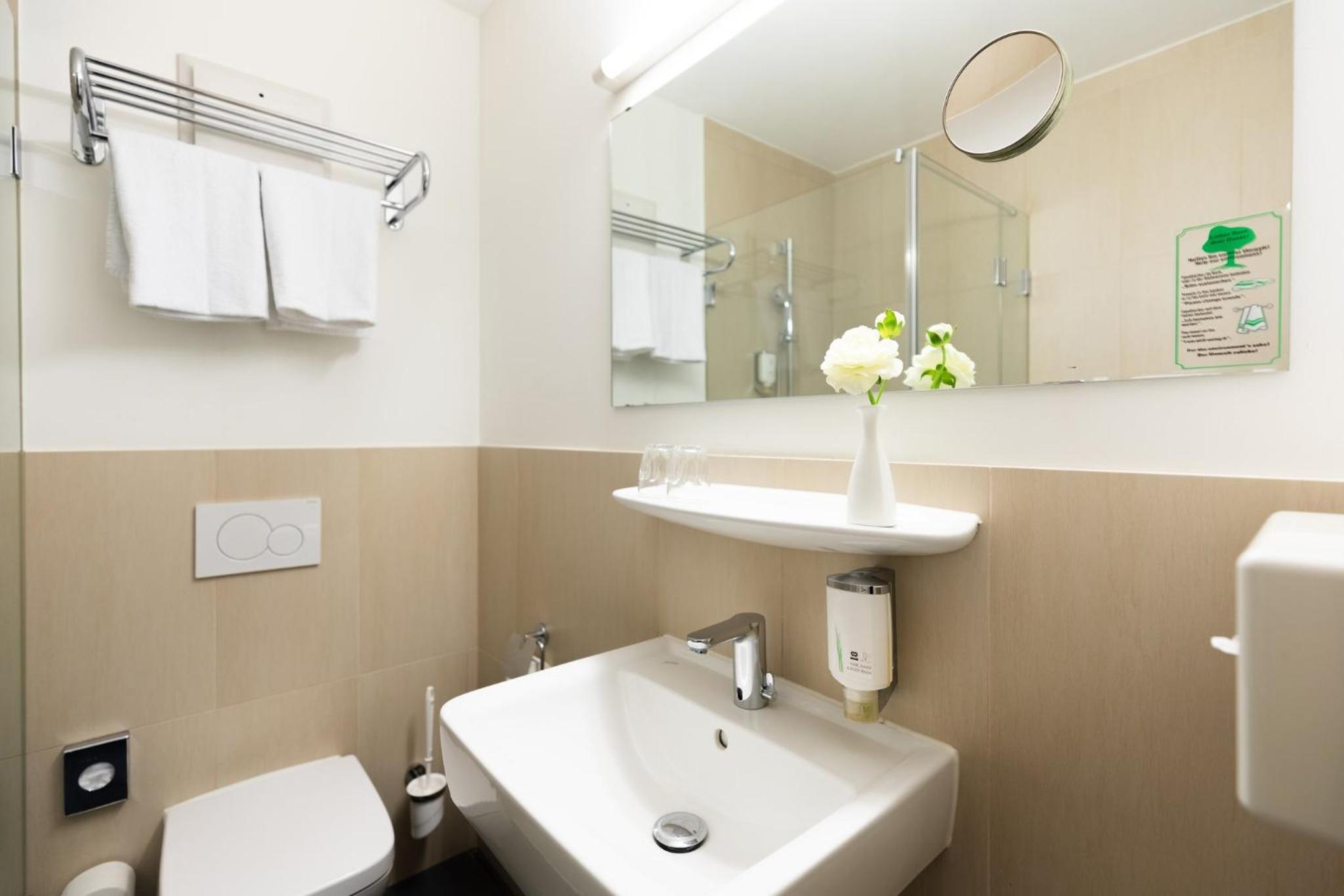 Standard Room - Photo 4