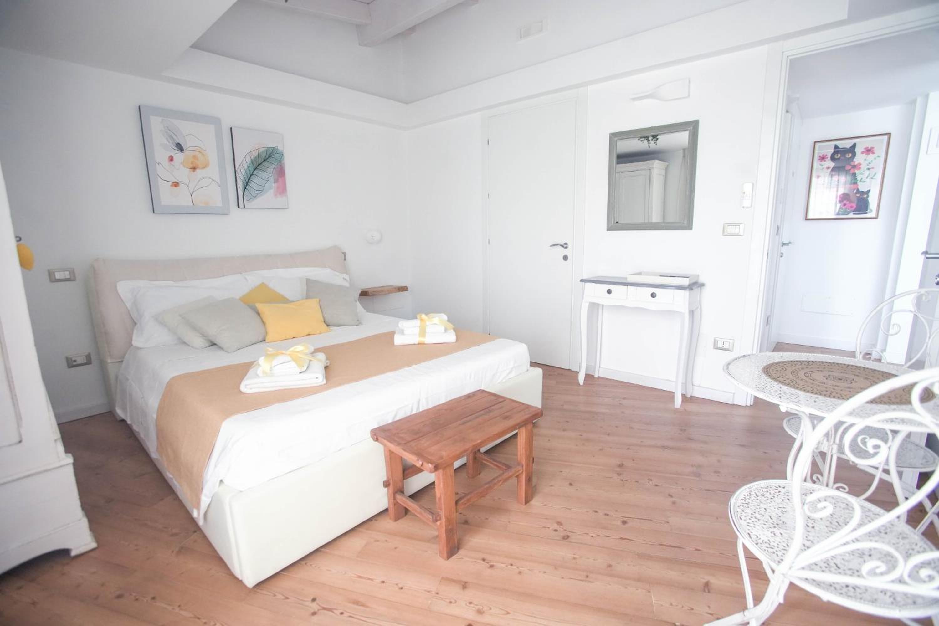 Double Room with Private Bathroom photo 3