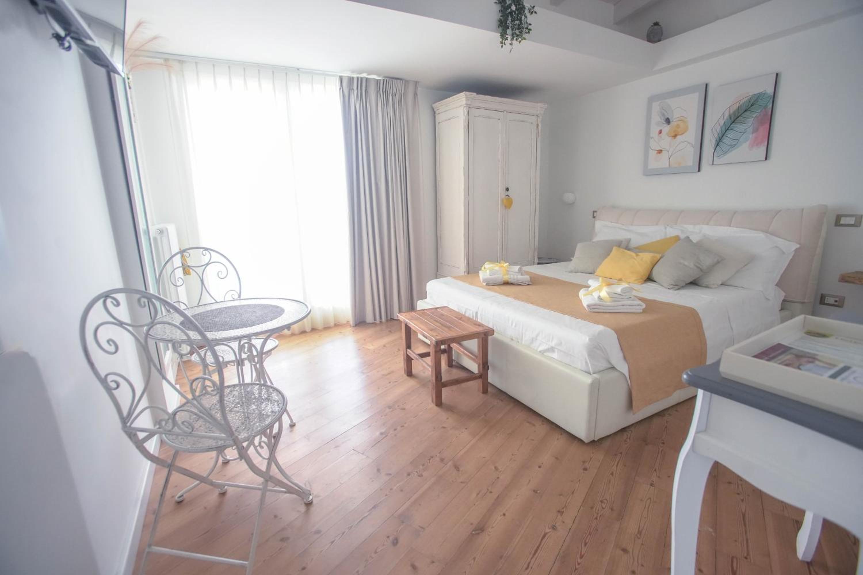 Double Room with Private Bathroom photo 1