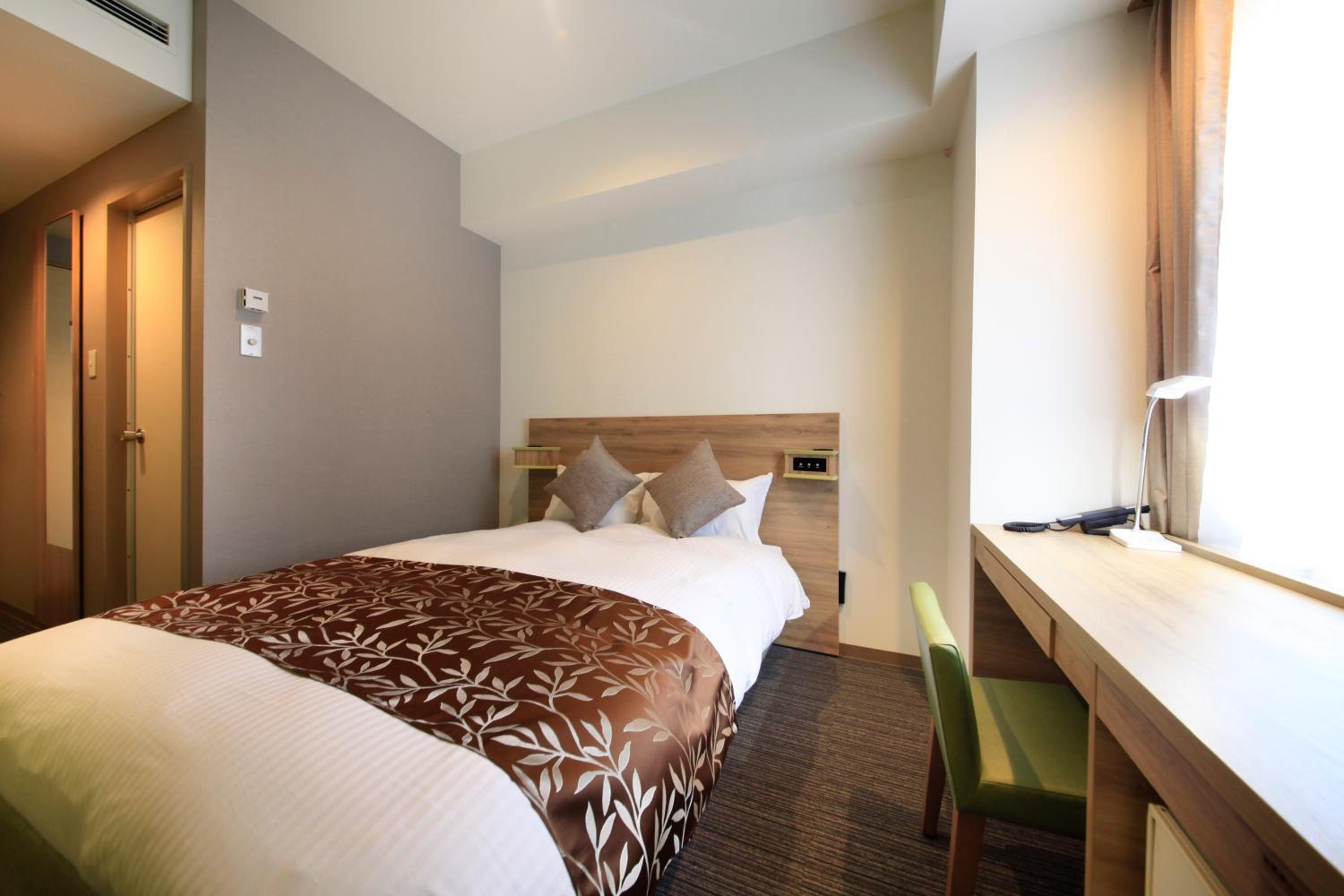 Double Room - Non-Smoking  photo 3