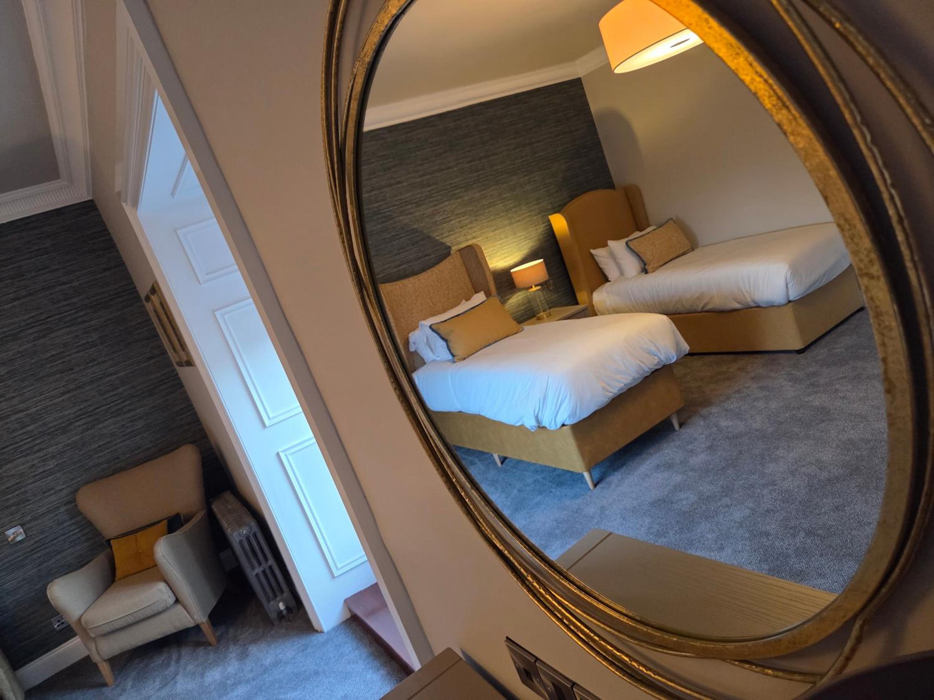 Deluxe Twin Room - Photo 2
