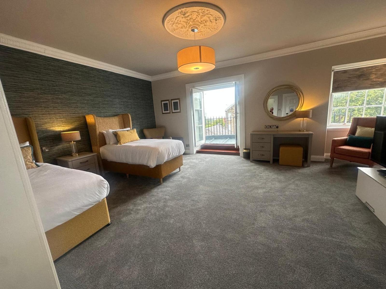 Deluxe Twin Room - Photo 1