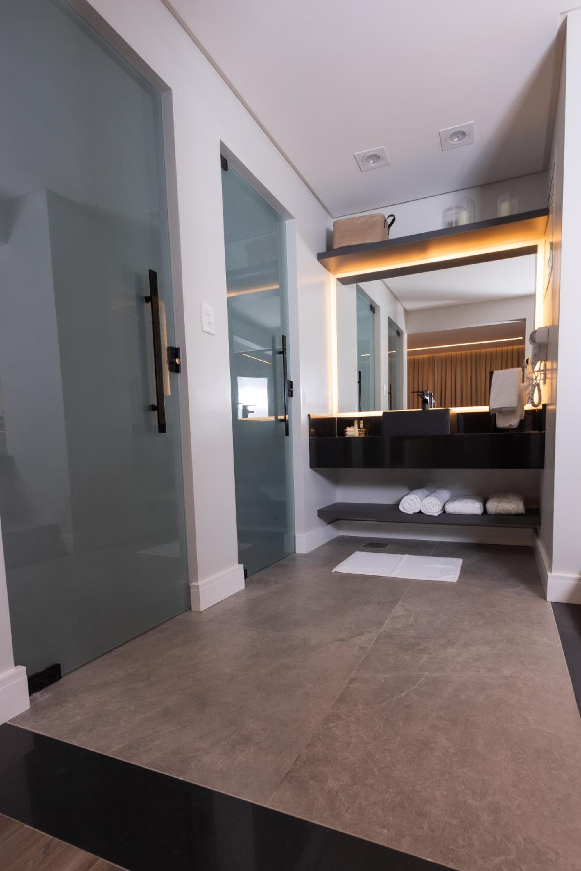 Suite with Spa Bath