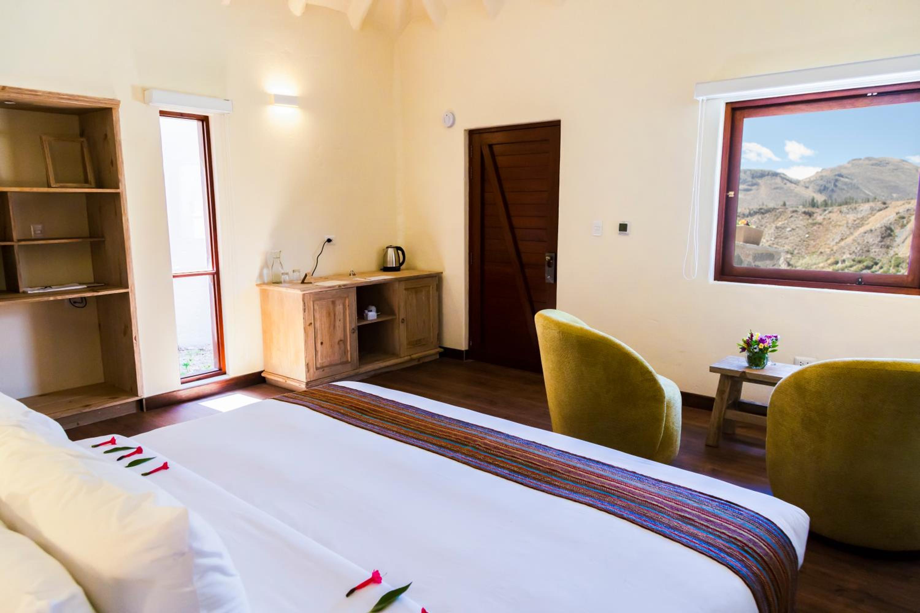 Junior Suite with Mountain View photo 3