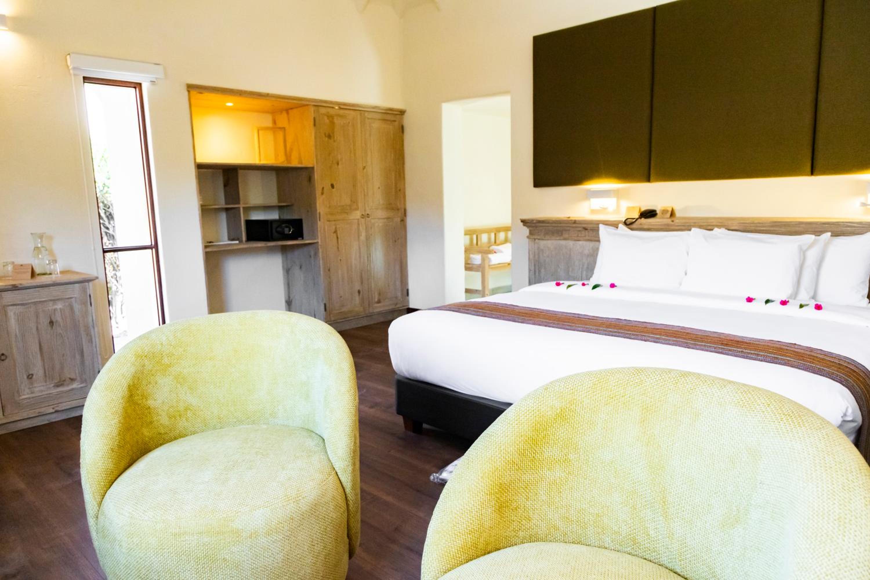 Junior Suite with Mountain View photo 2