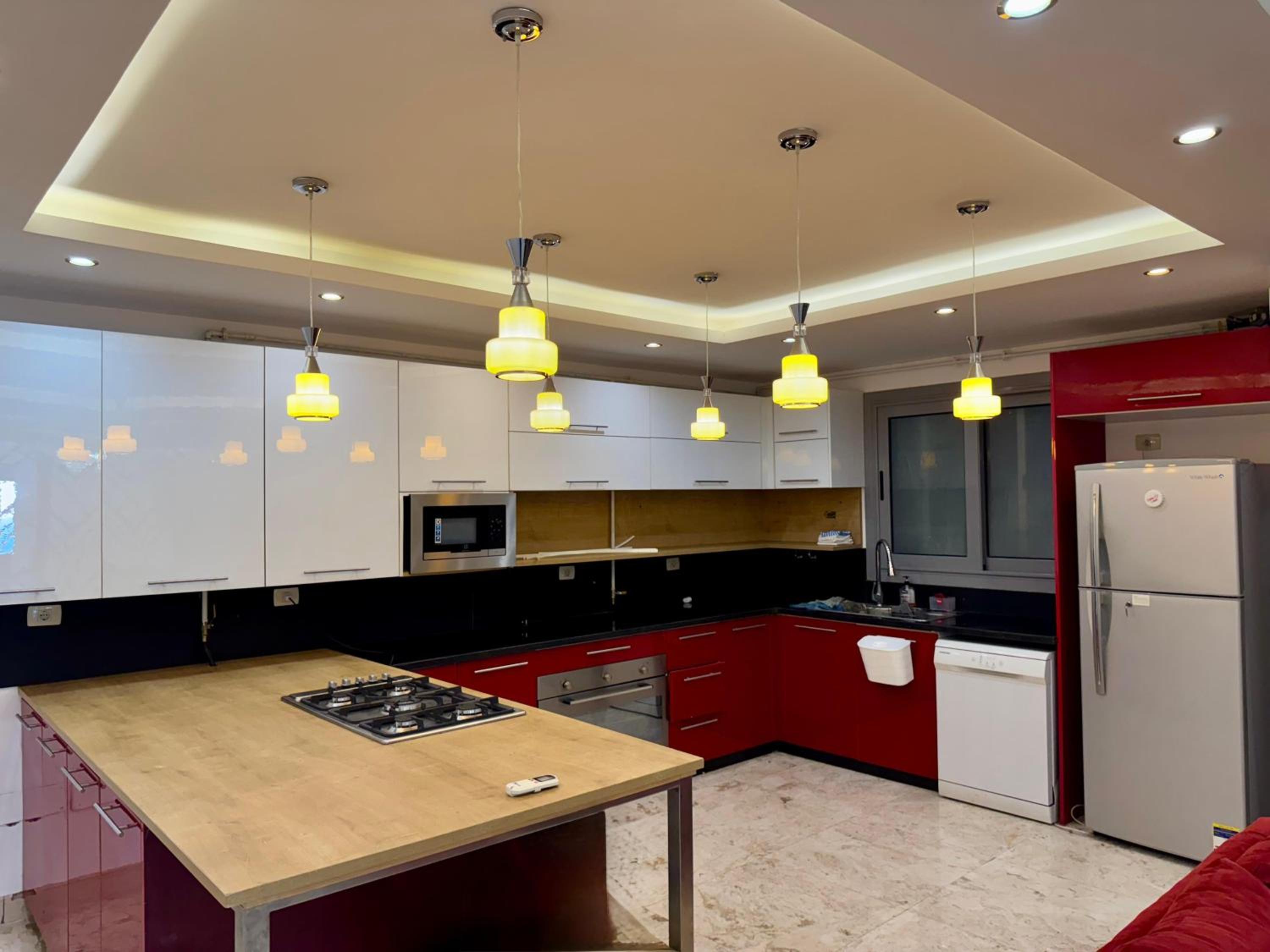 Three-Bedroom Apartment with Sea View photo 3