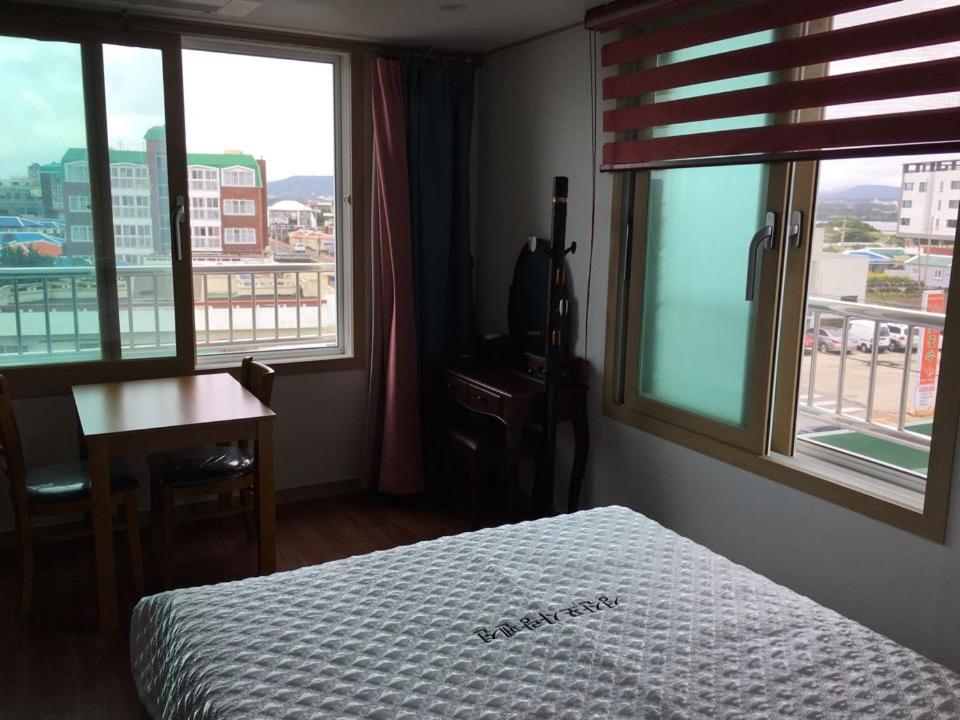 Deluxe Studio - Photo 6