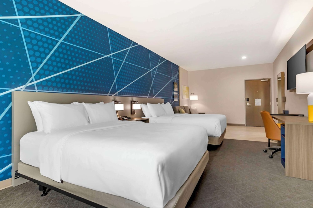 Suite, 2 Queen Beds, Accessible, Non Smoking photo 2