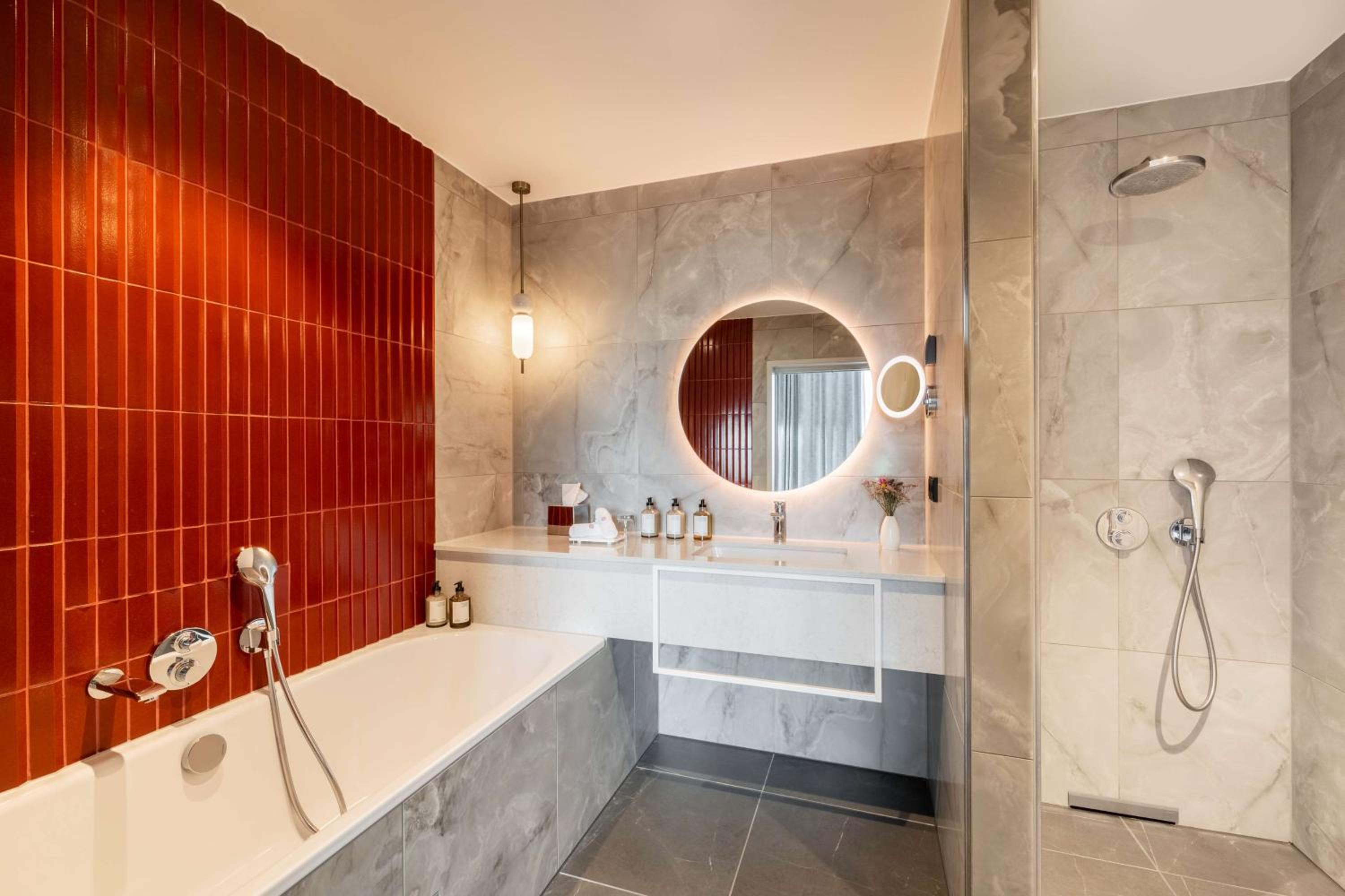Waterfront Suite photo 3