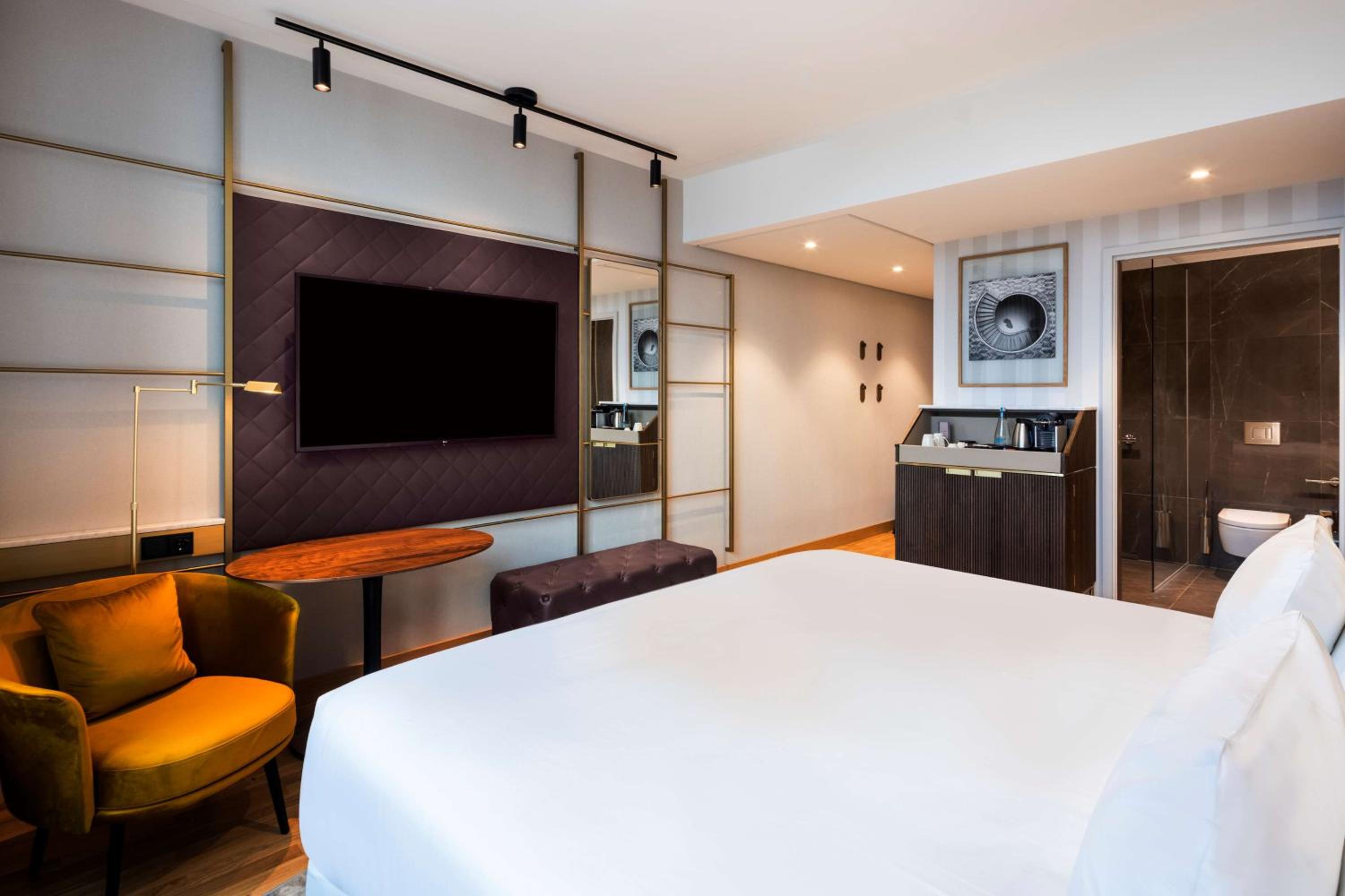 Deluxe City View Room photo 3