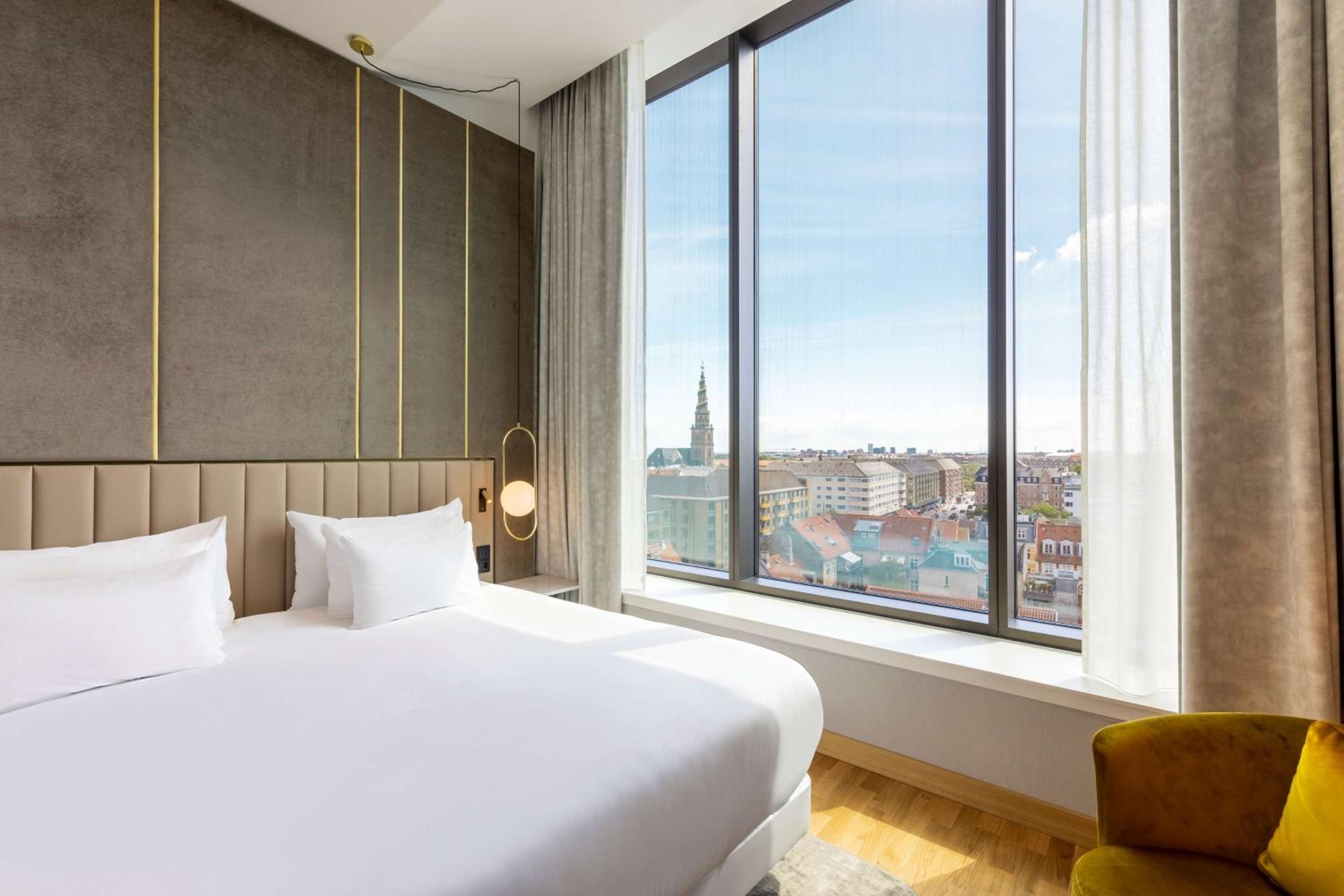 Deluxe City View Room