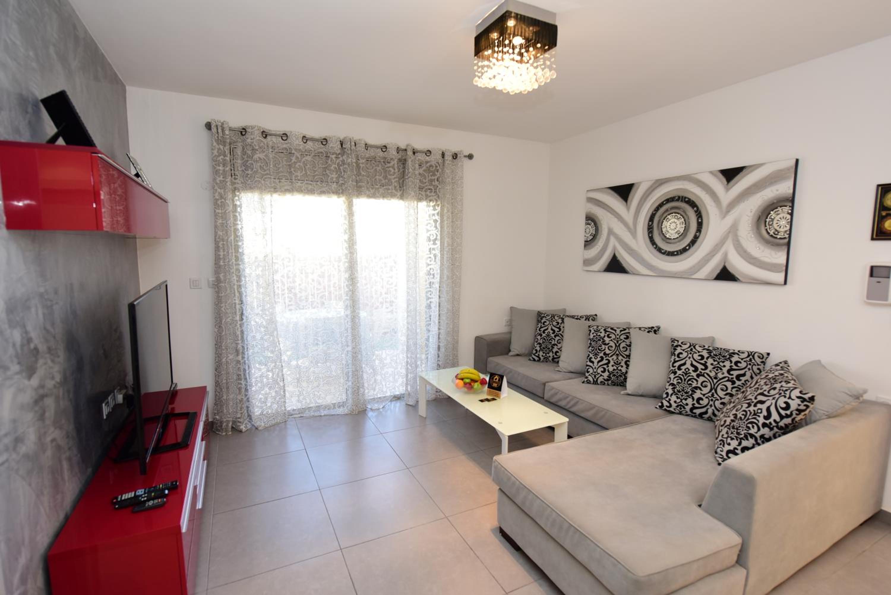 Two-Bedroom Apartment with Terrace and Jacuzzi - Avney Hoshen 30
