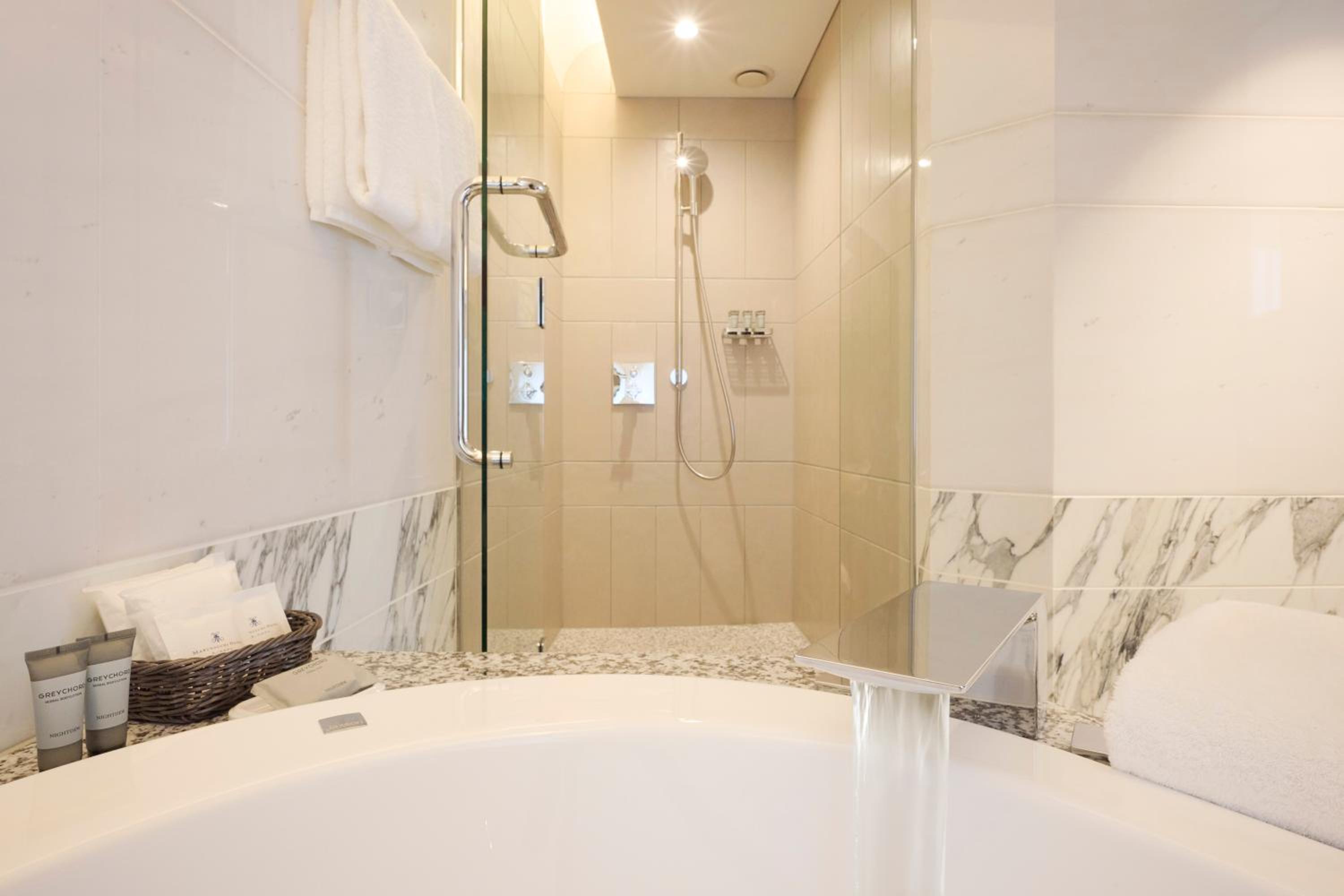 Marunouchi Suite photo