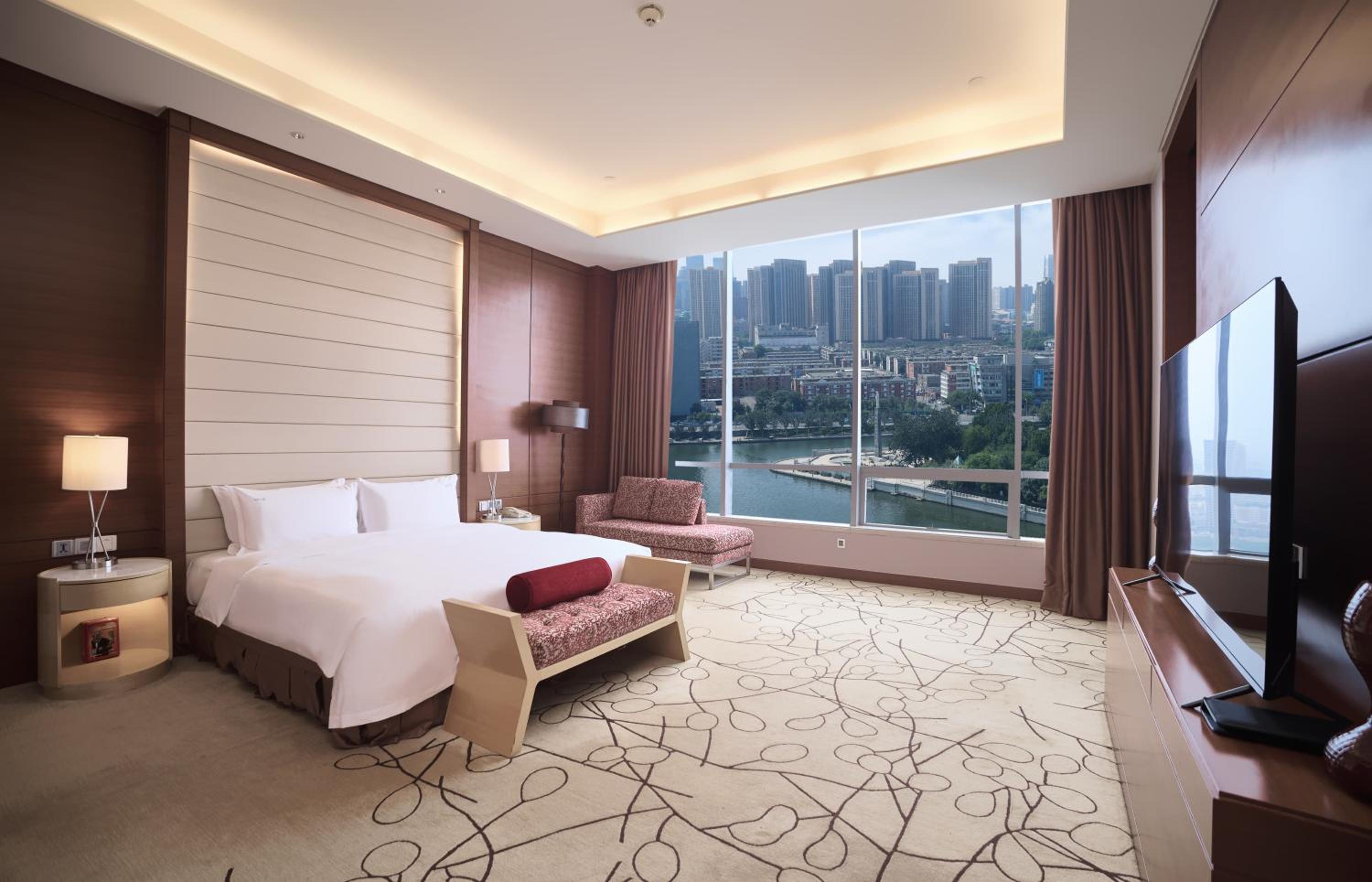 One-Bedroom Suite with River View