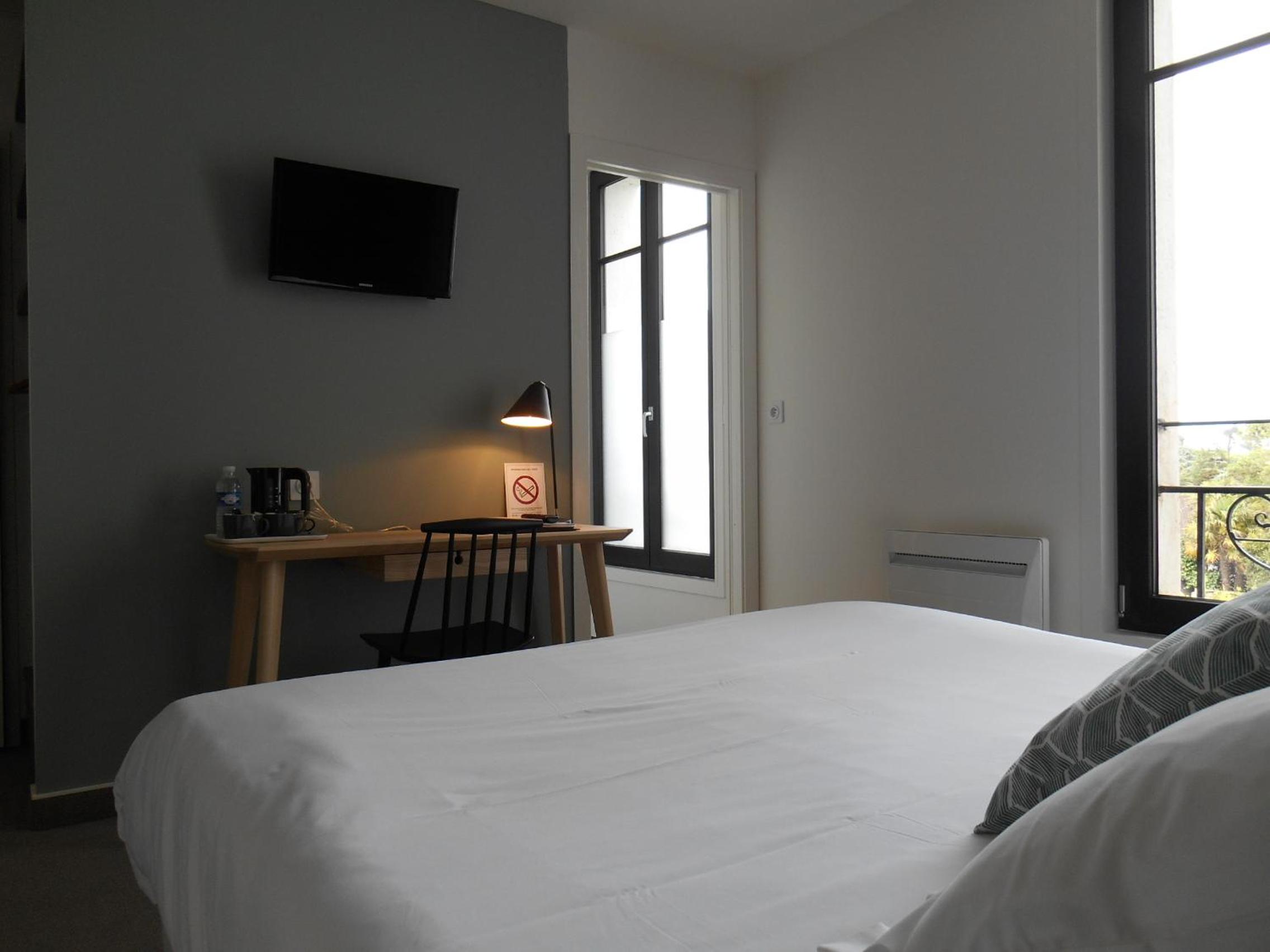 Comfort Double Room - Garden Side & sea view - Photo 2