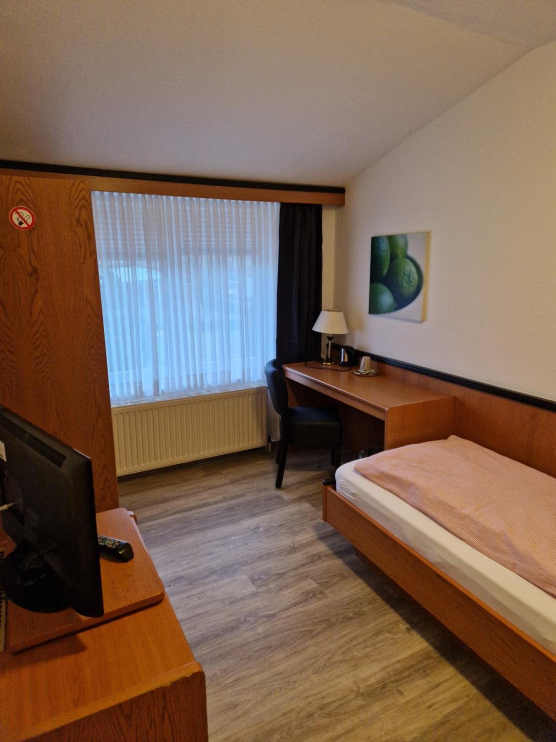 Standard Single Room