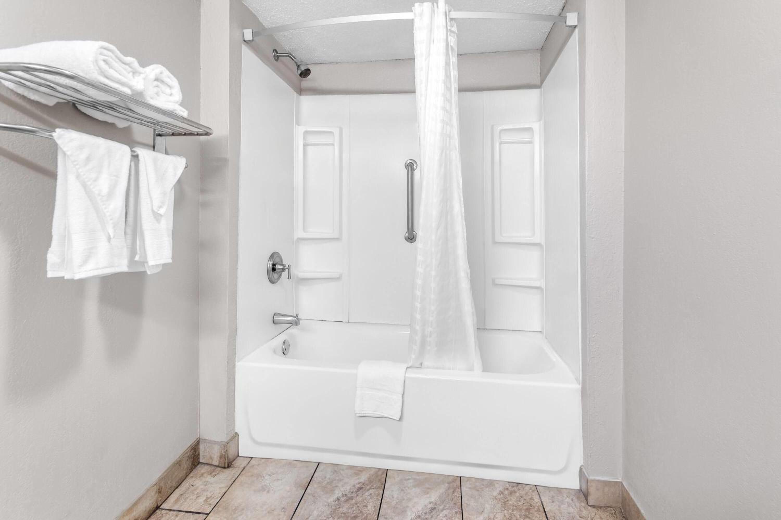 King Room - Mobility Access/Non-Smoking