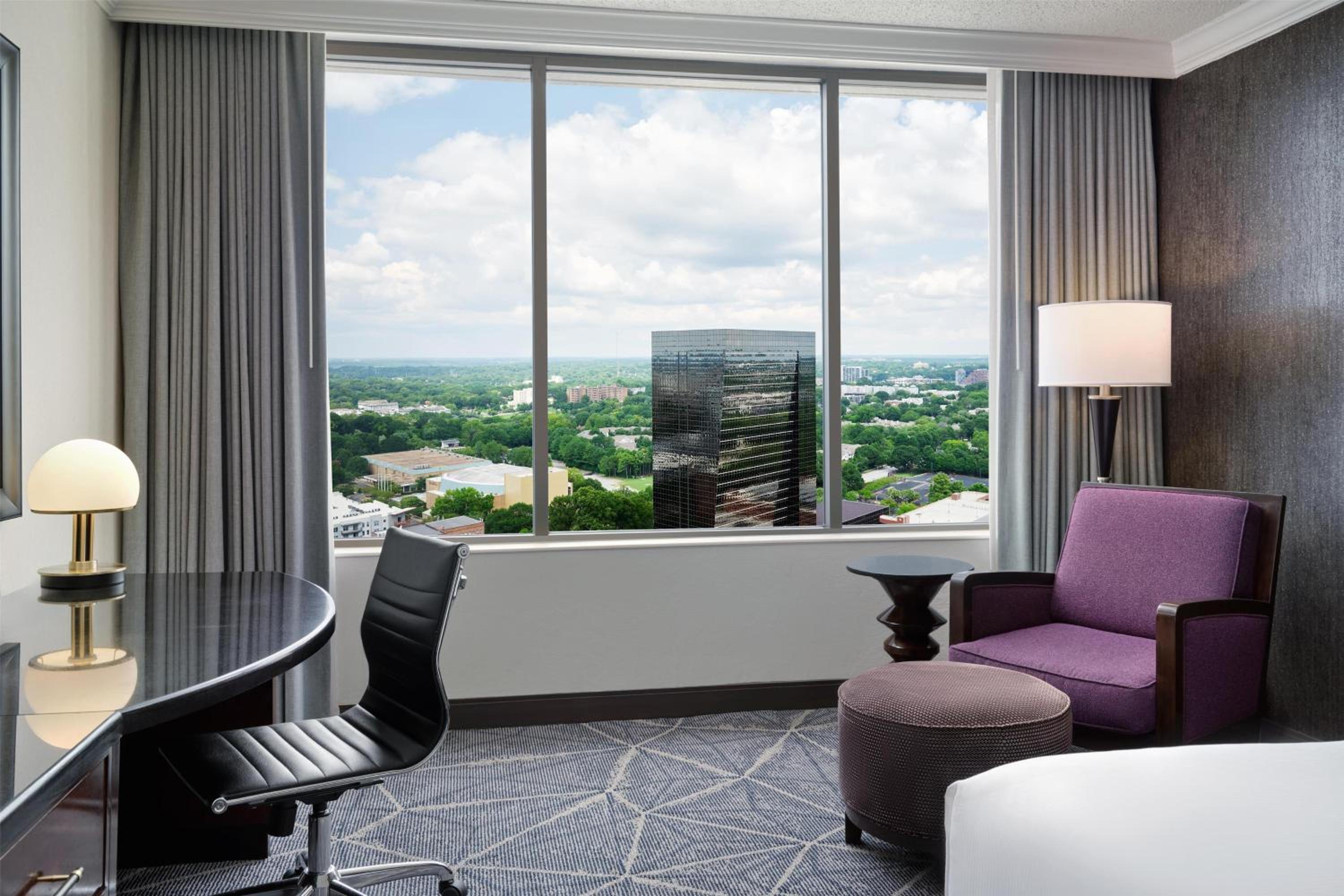 King Room with Scenic View - Photo 3
