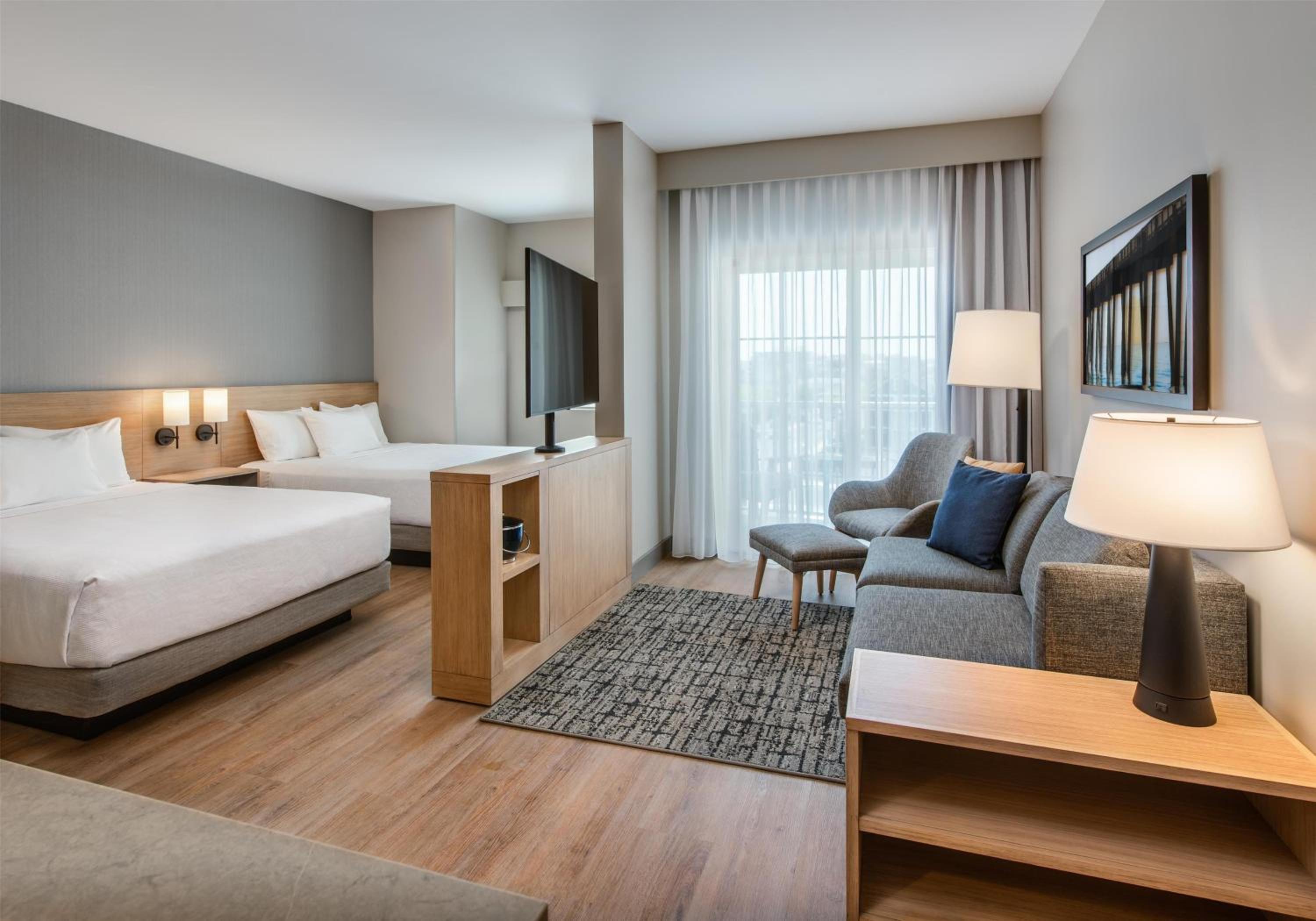 Studio Suite with Two Queen Beds - City View photo 2