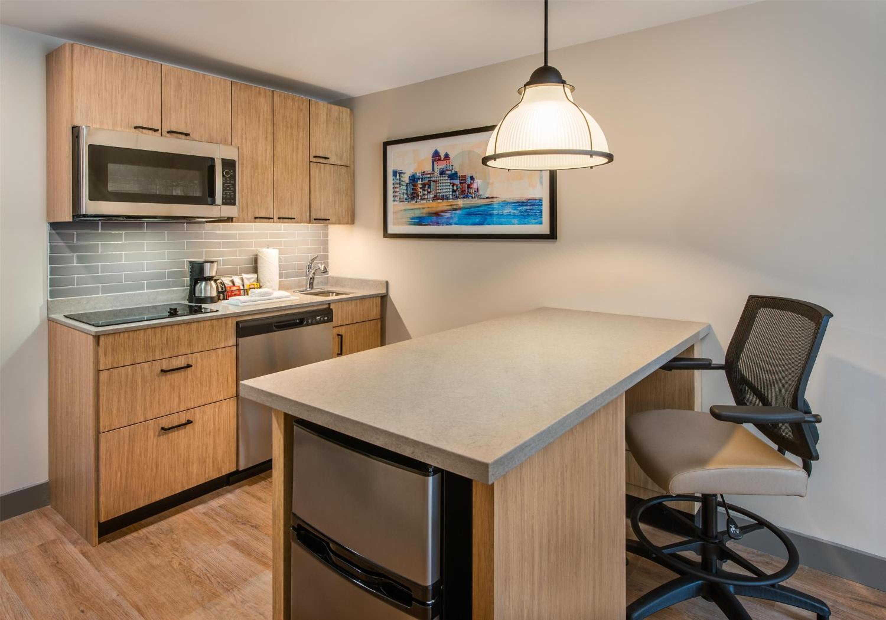 Studio Suite with Two Queen Beds - City View photo 3